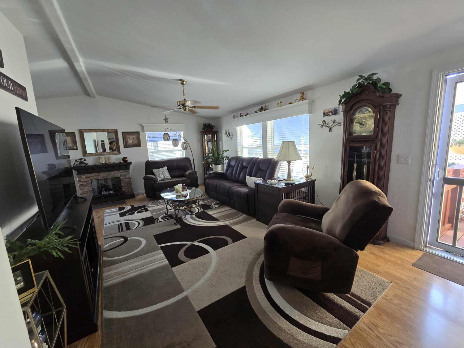 18717 mill villa
