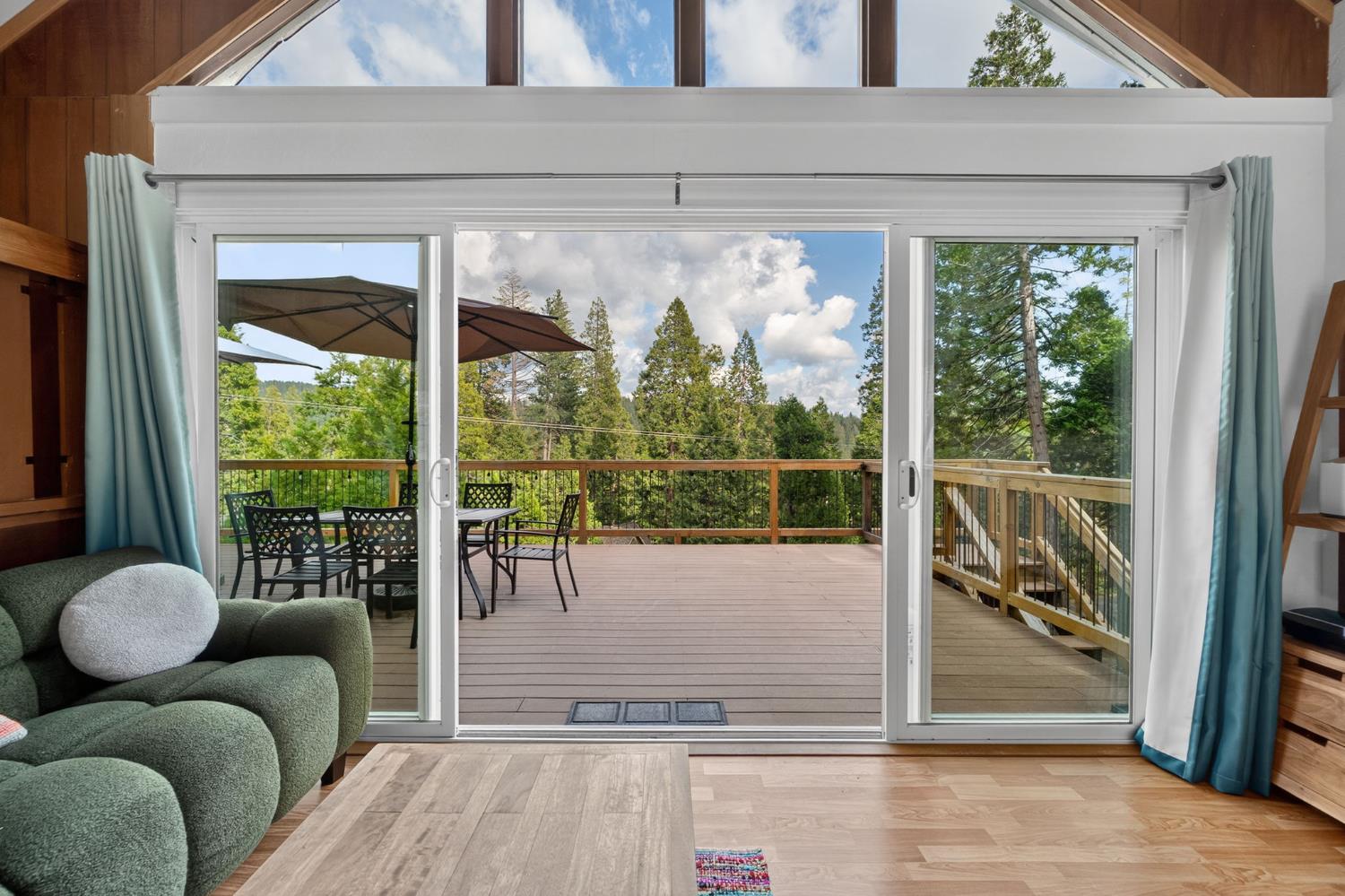 1622 Anna Lee Way