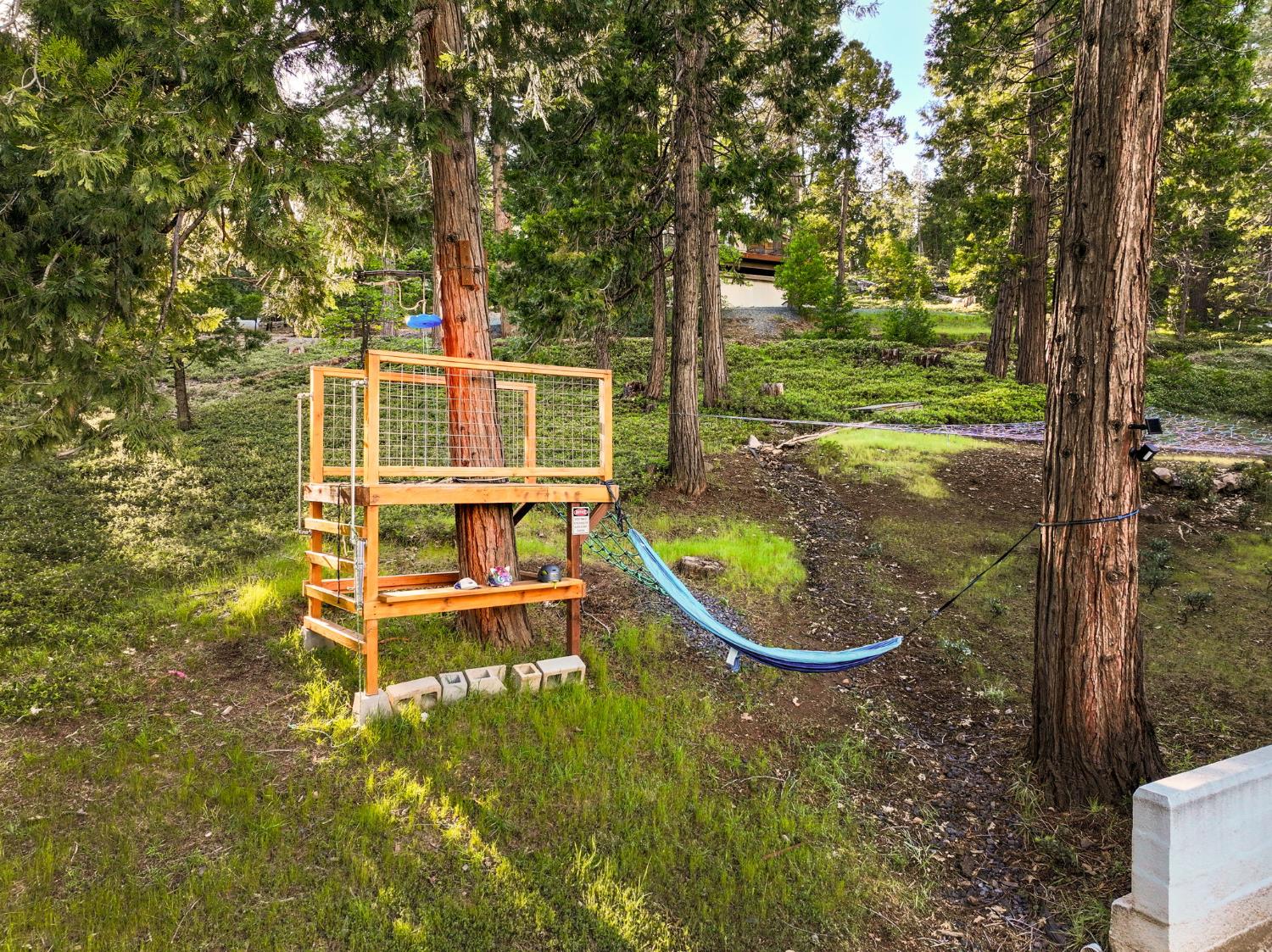 1622 Anna Lee Way