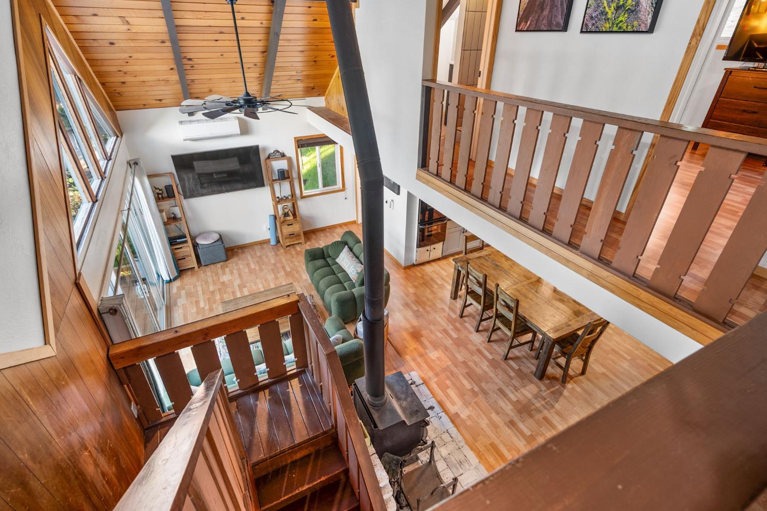 1622 Anna Lee Way