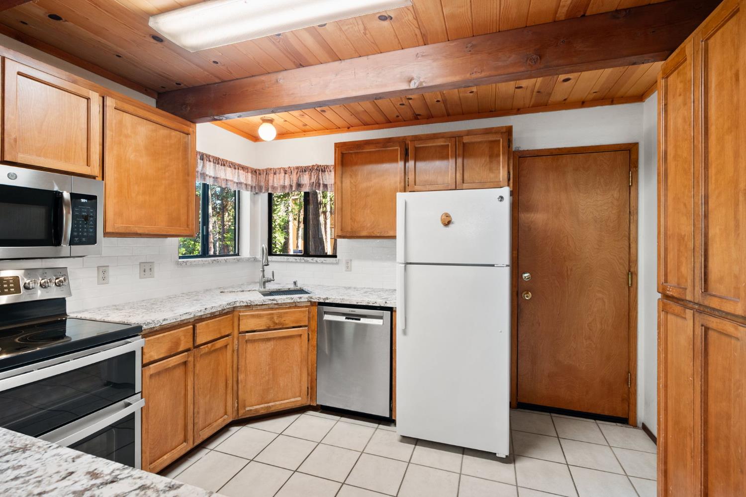 3545 Shoshone Drive