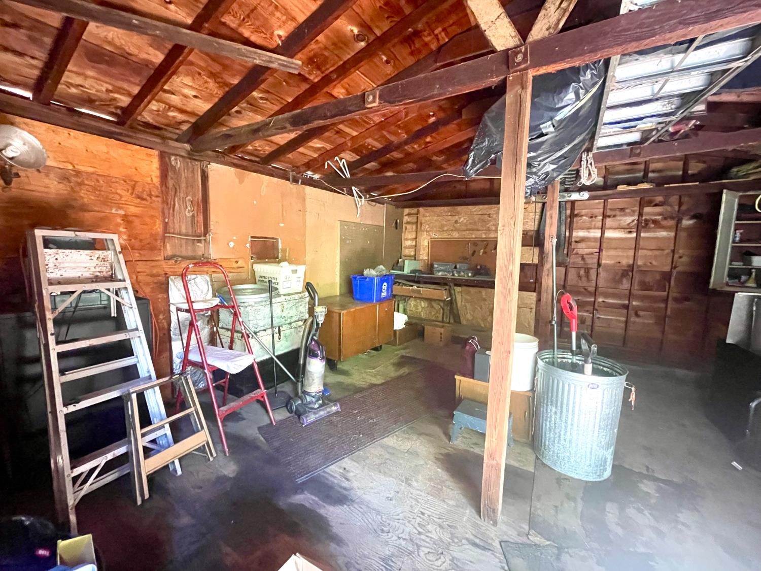 1045 Henry Place