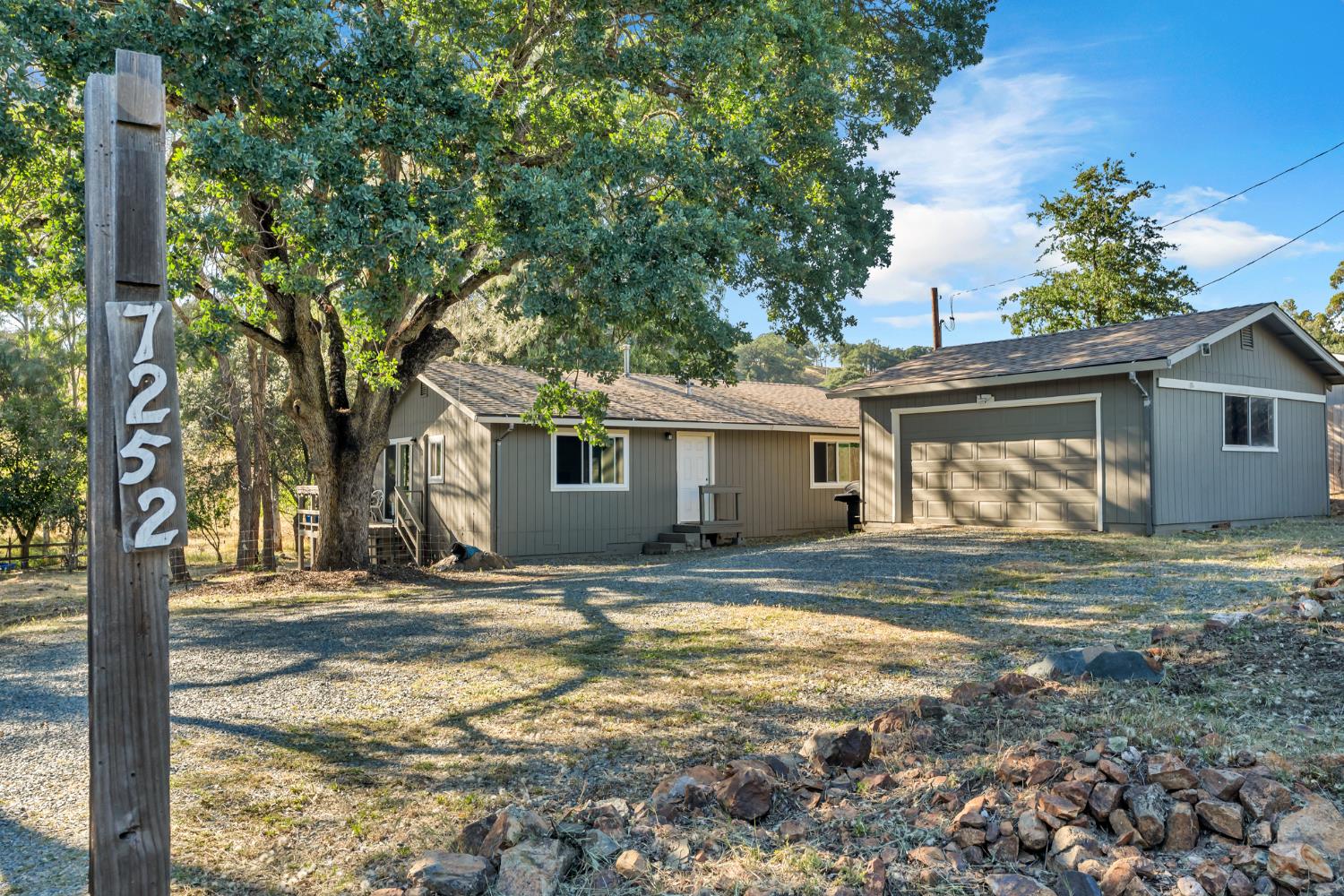 7252 Baldwin