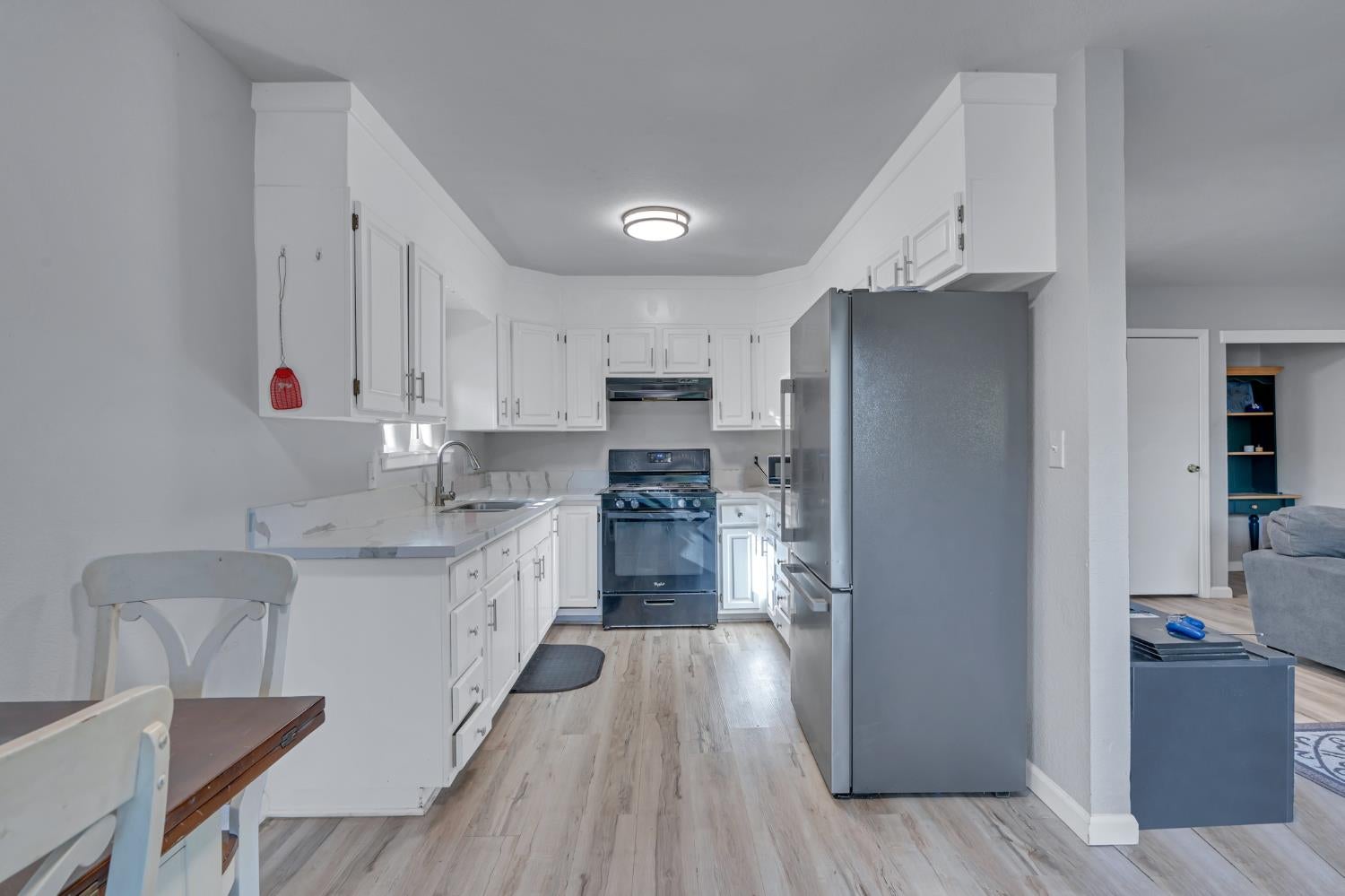 7252 Baldwin