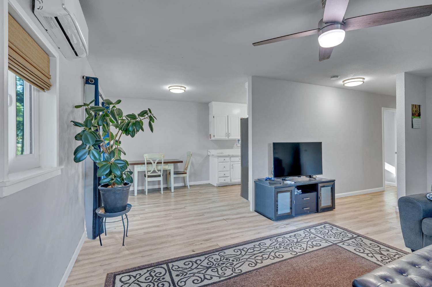 7252 Baldwin