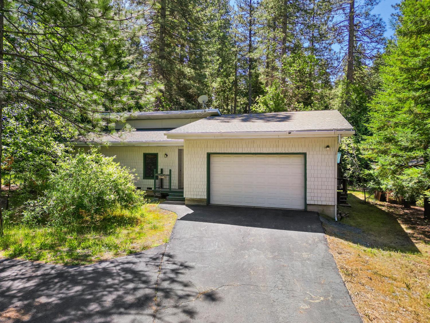 2641 Pine Drive