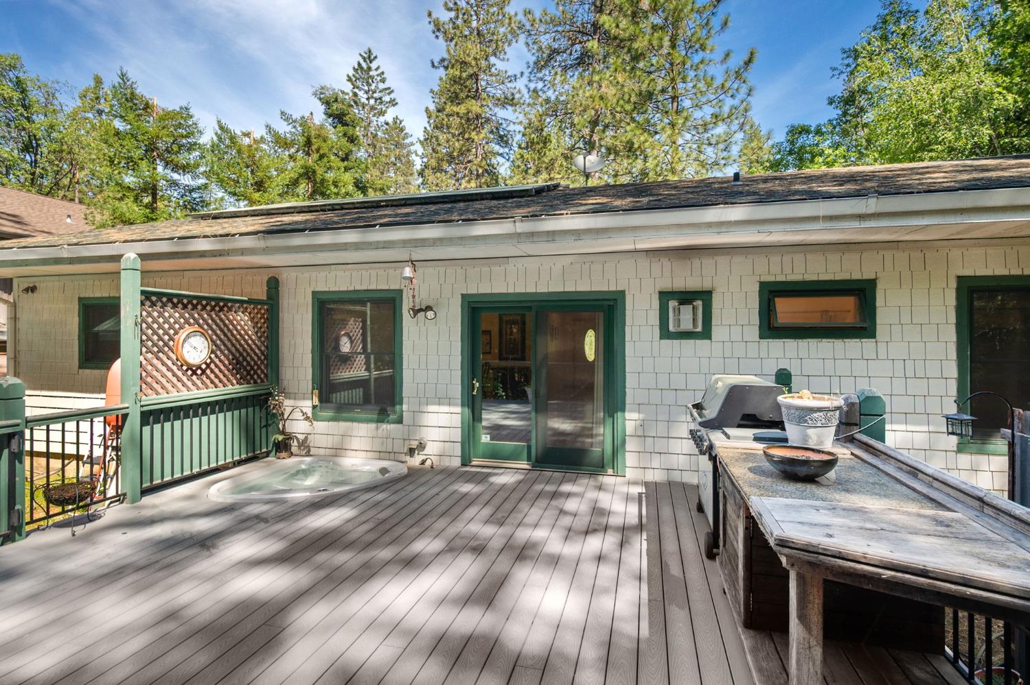 2641 Pine Drive