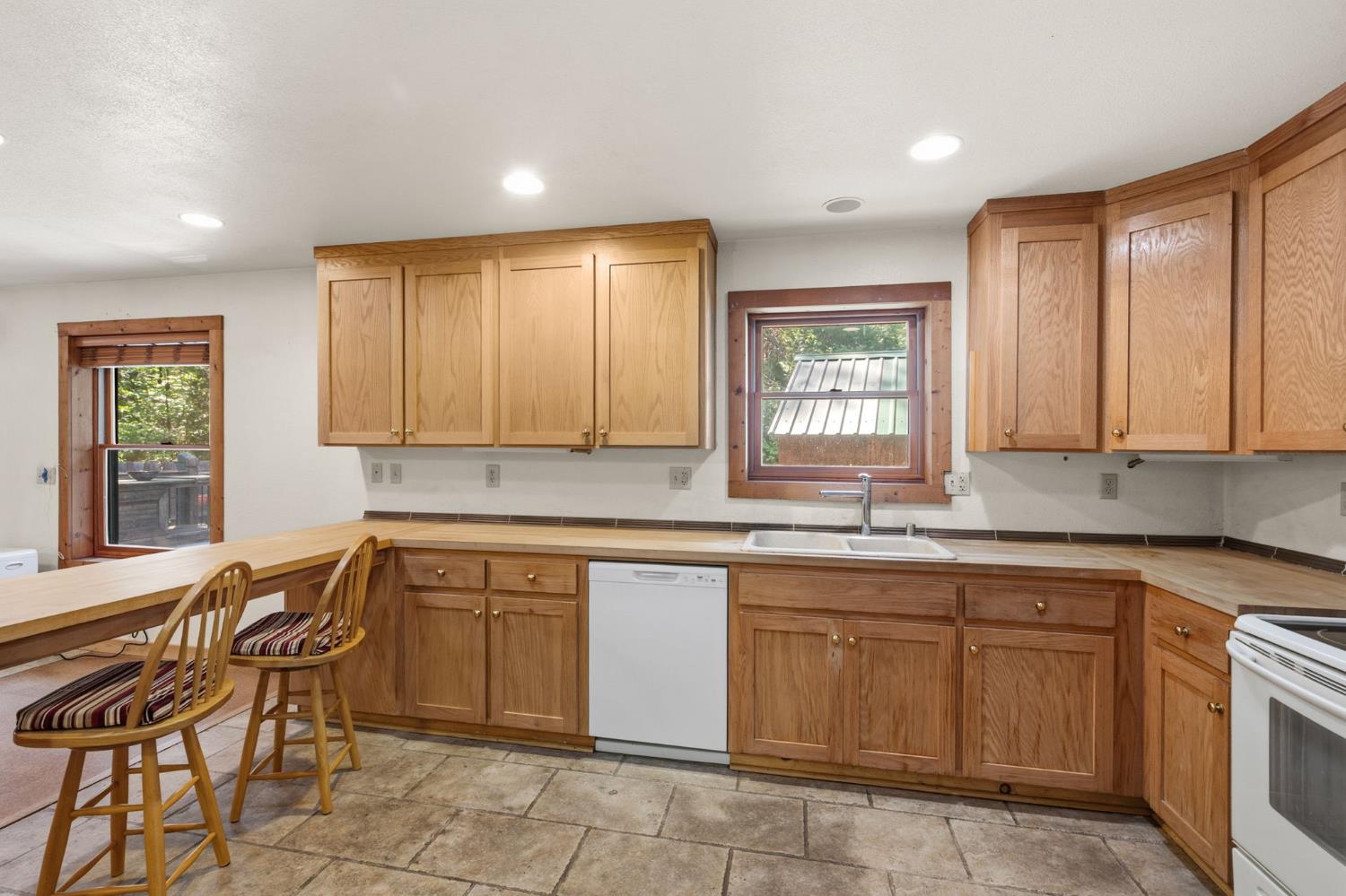2641 Pine Drive