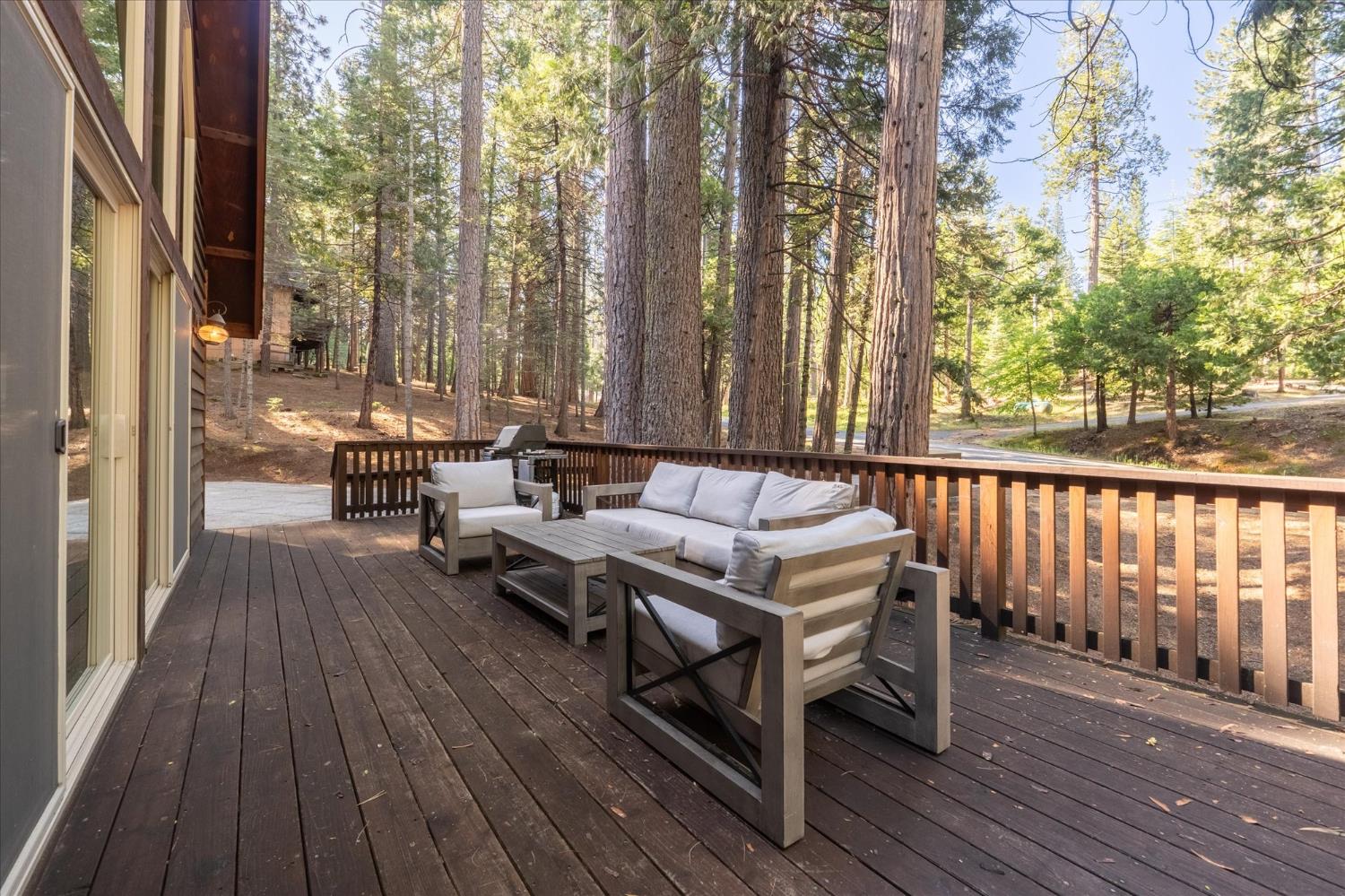 1807 Coniferous Drive