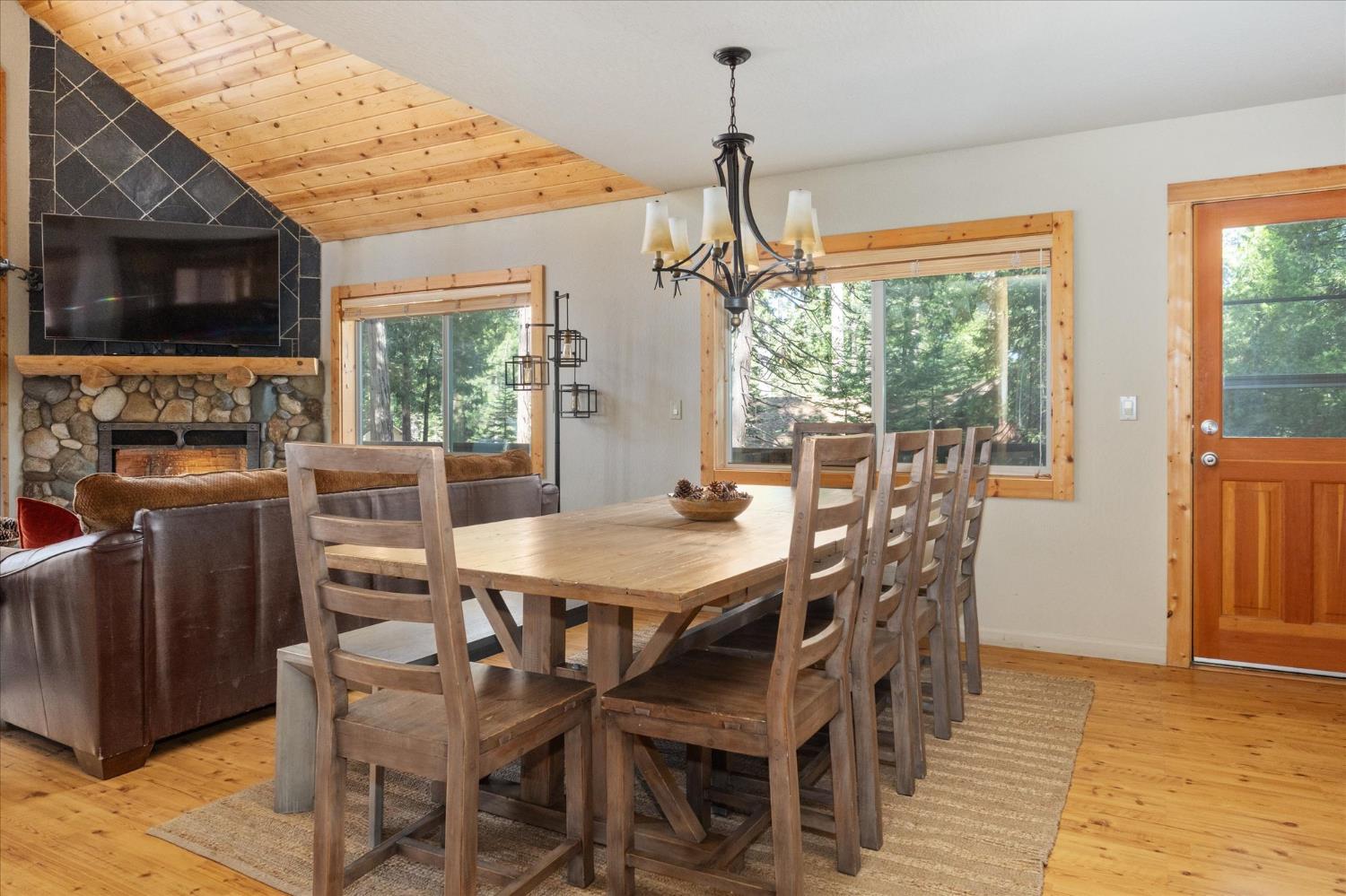 1807 Coniferous Drive
