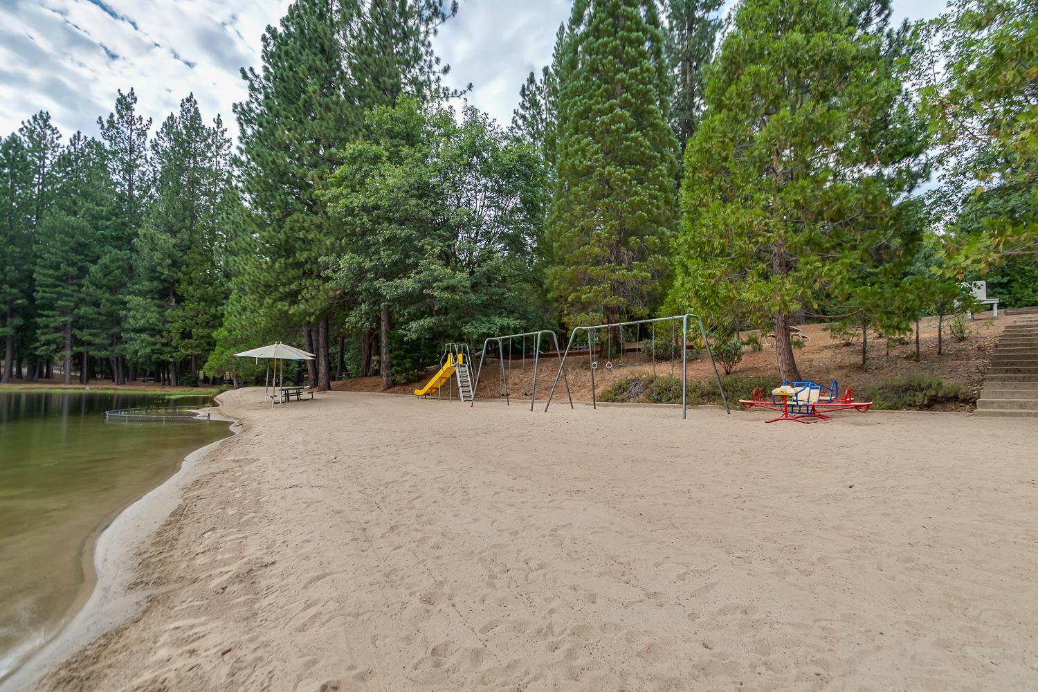 1807 Coniferous Drive