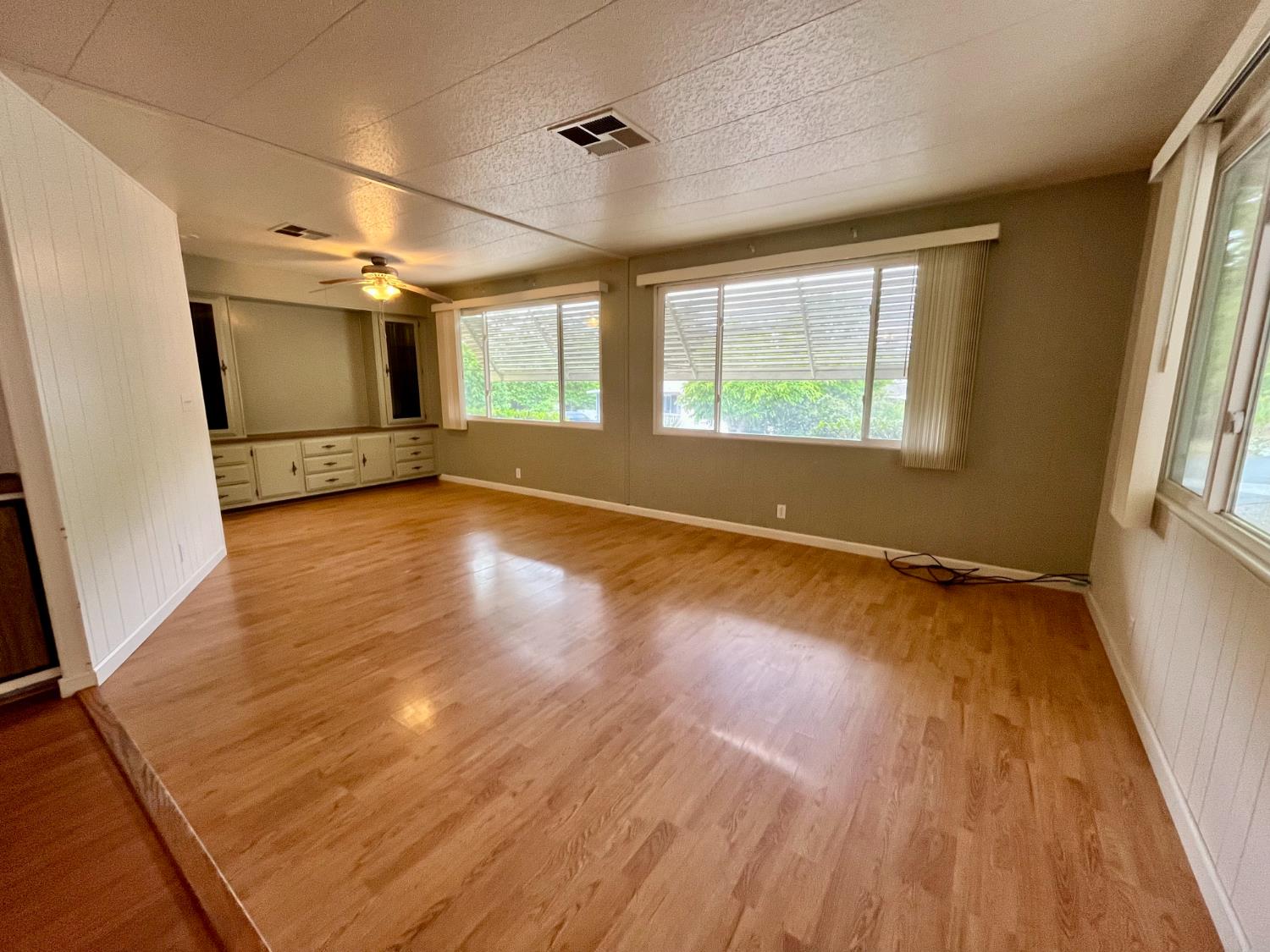 314 S Main Street 100