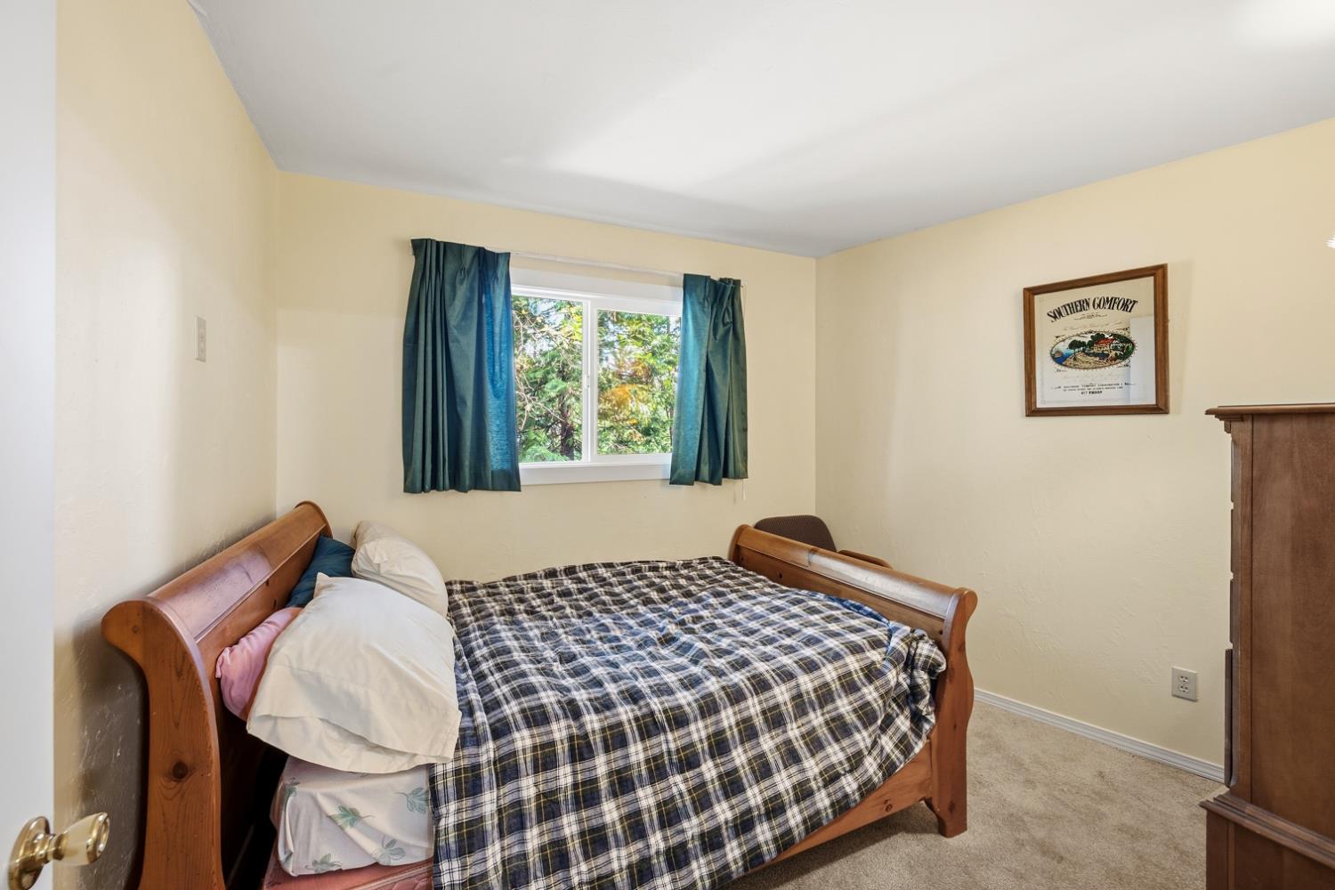 1802 Tamarack Drive