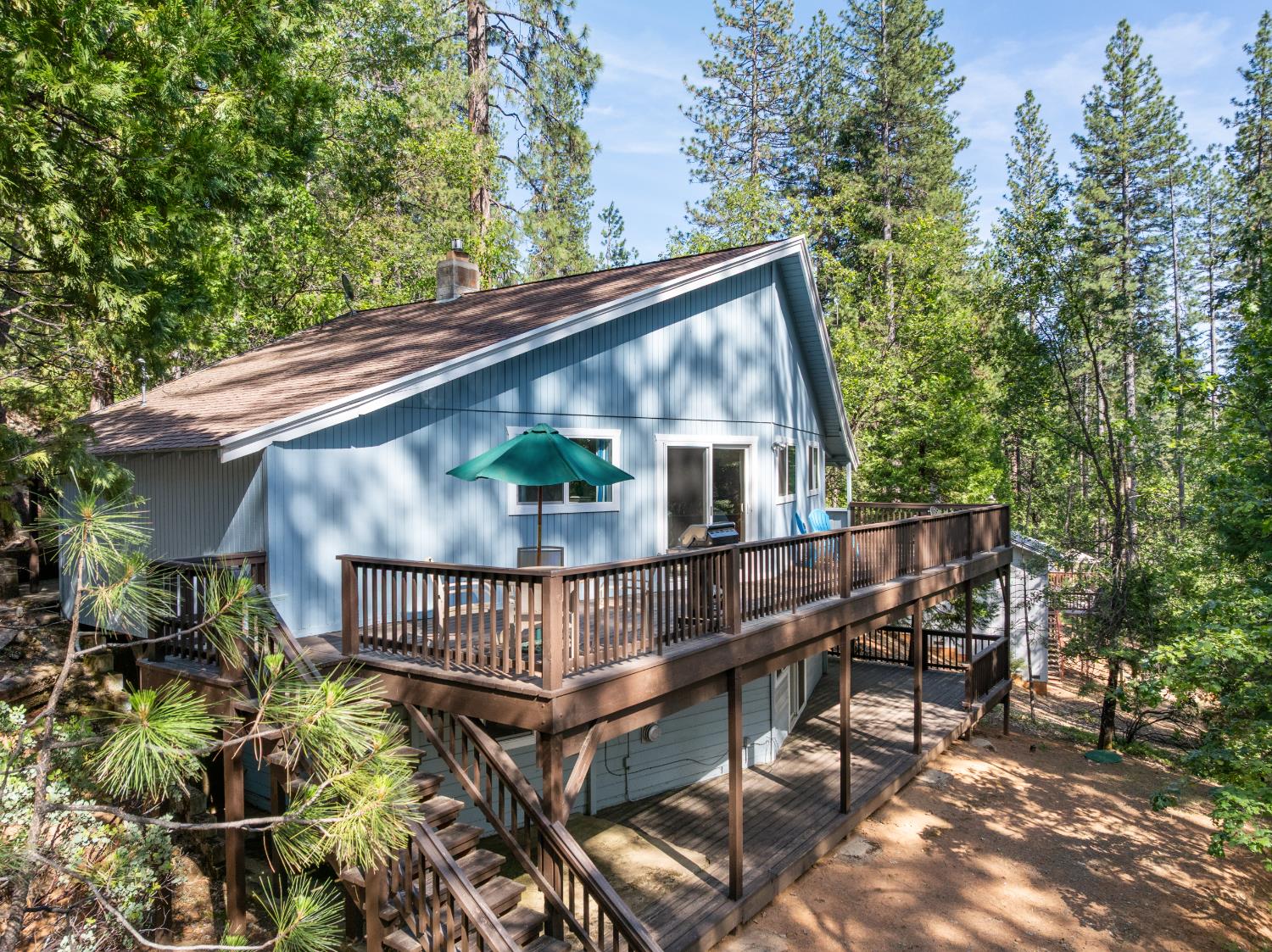 1802 Tamarack Drive