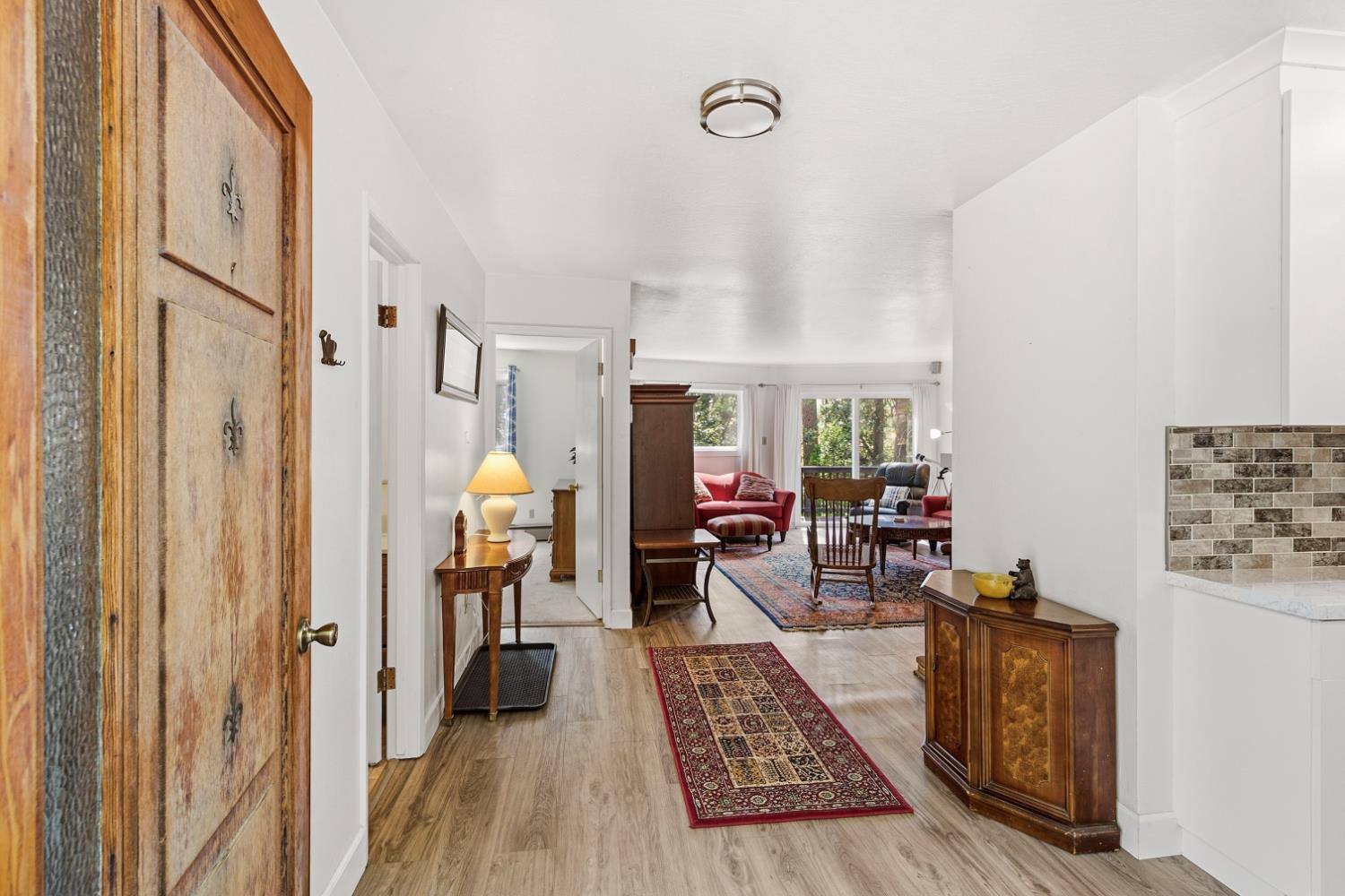 1802 Tamarack Drive