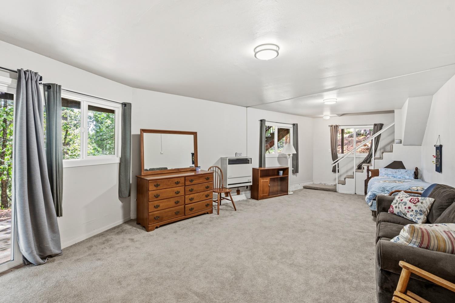 1802 Tamarack Drive