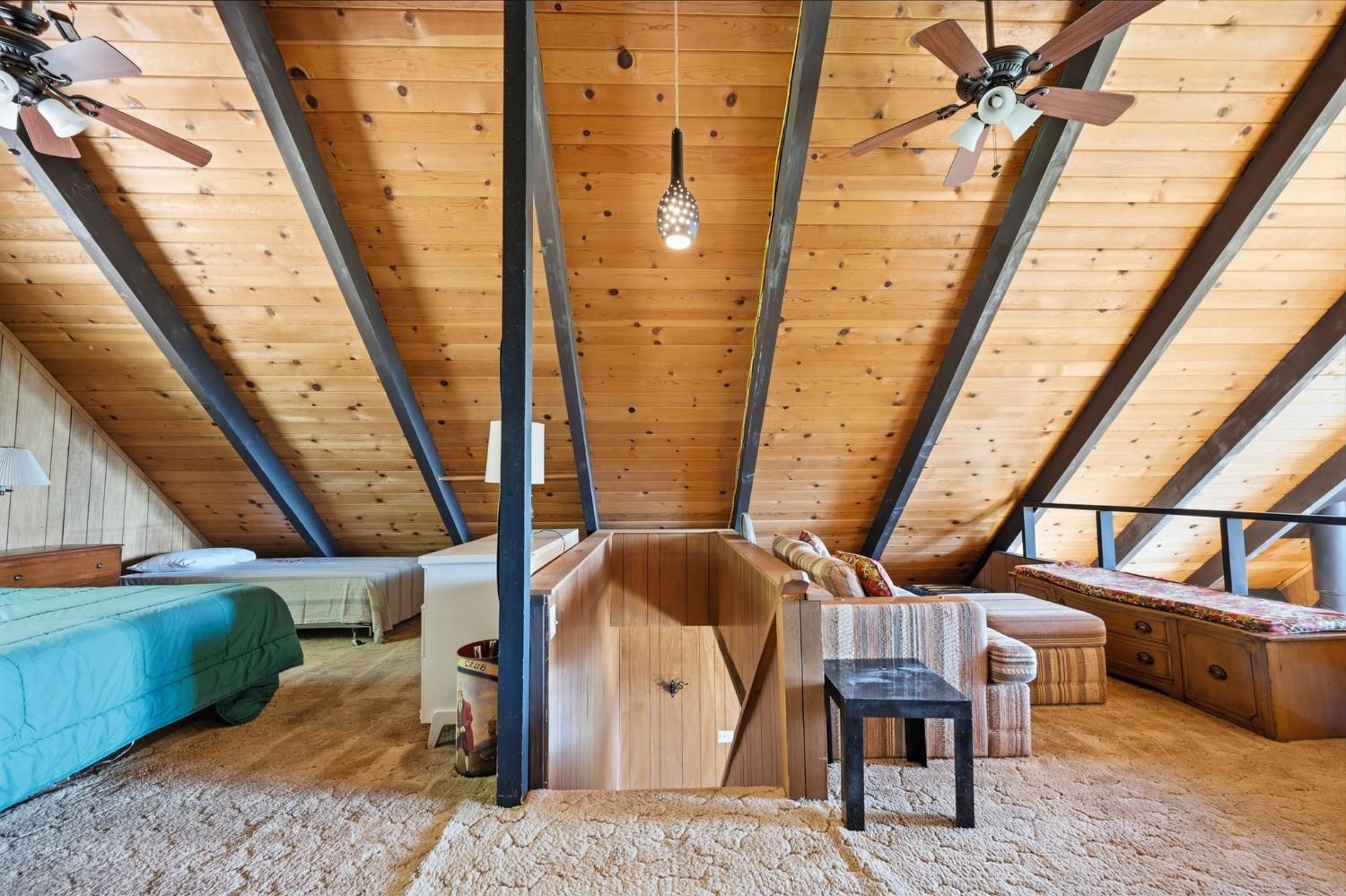 3076 Forest Lane