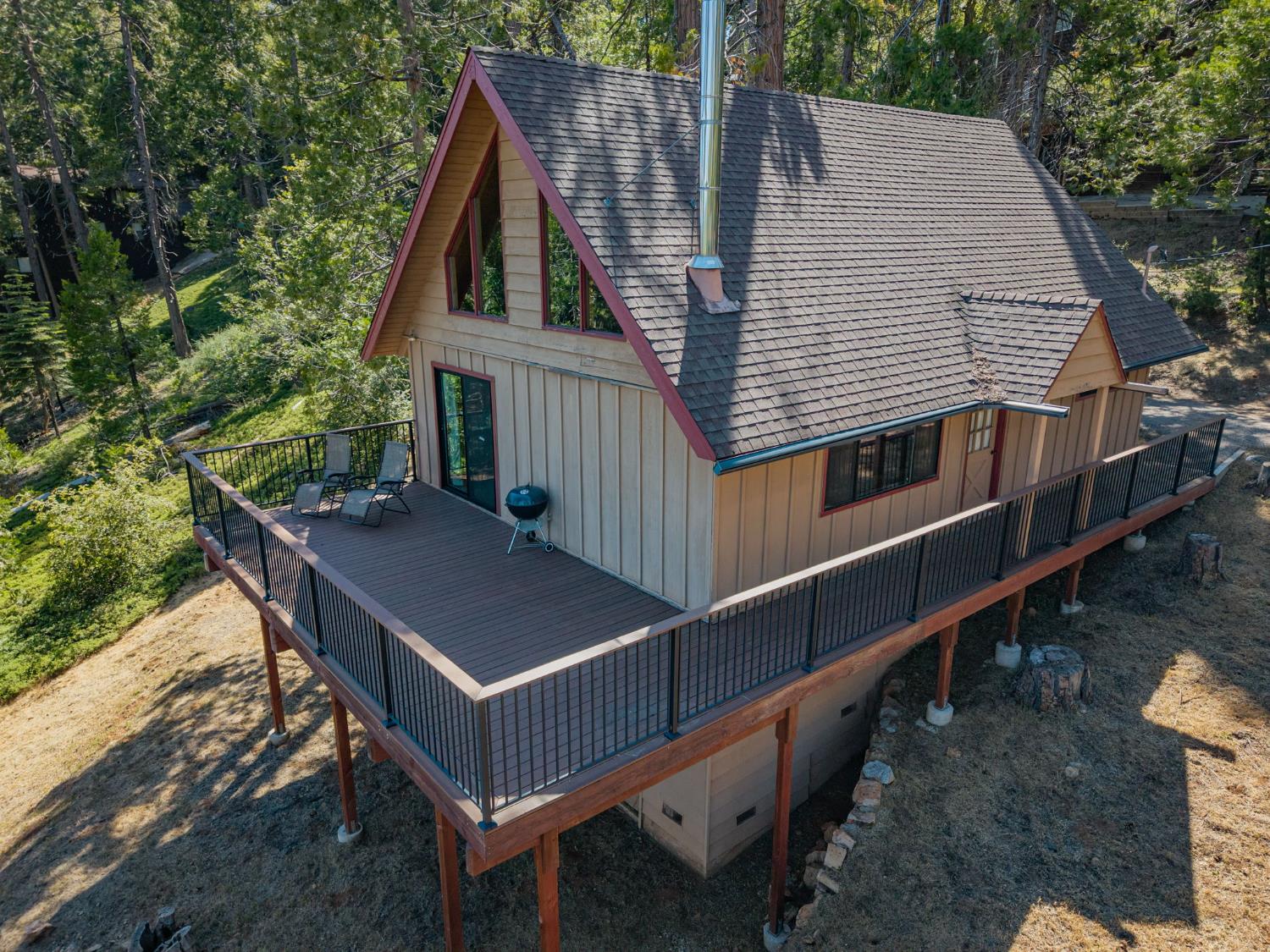 3076 Forest Lane