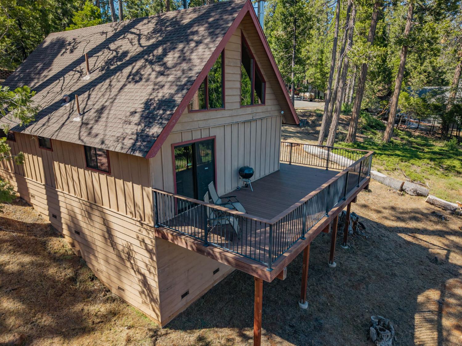 3076 Forest Lane
