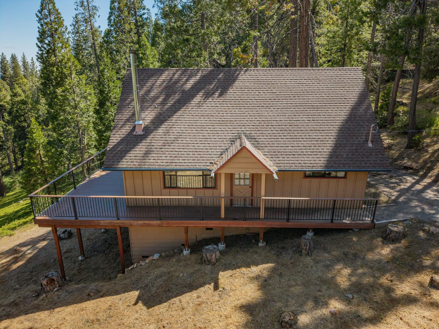 3076 Forest Lane