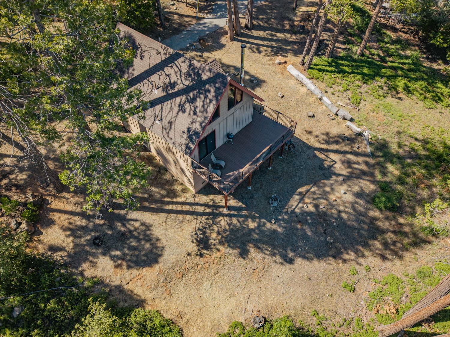 3076 Forest Lane