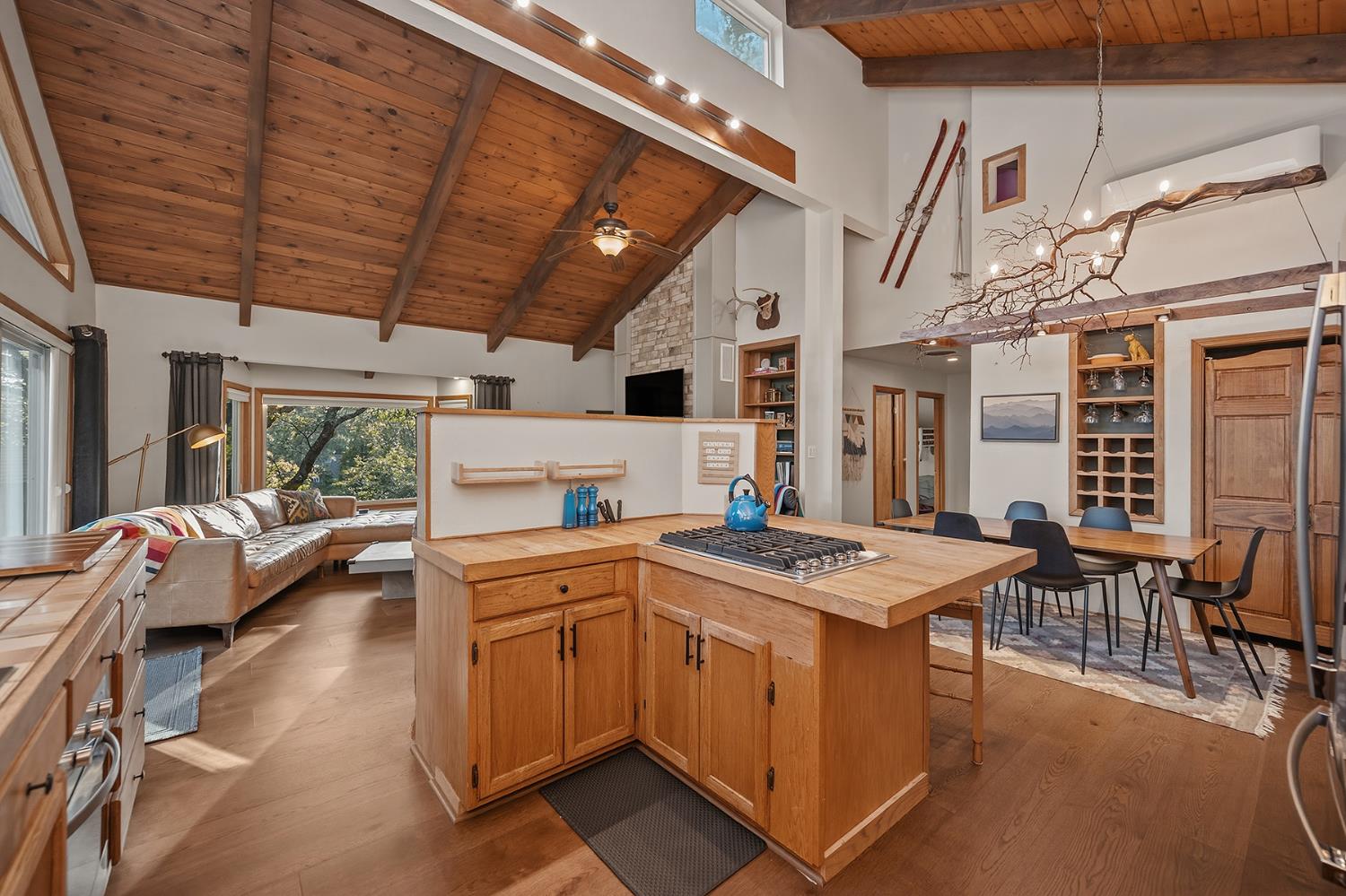 1260 Canyon View Court