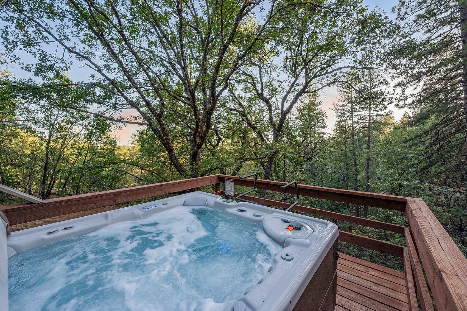 1260 Canyon View Court