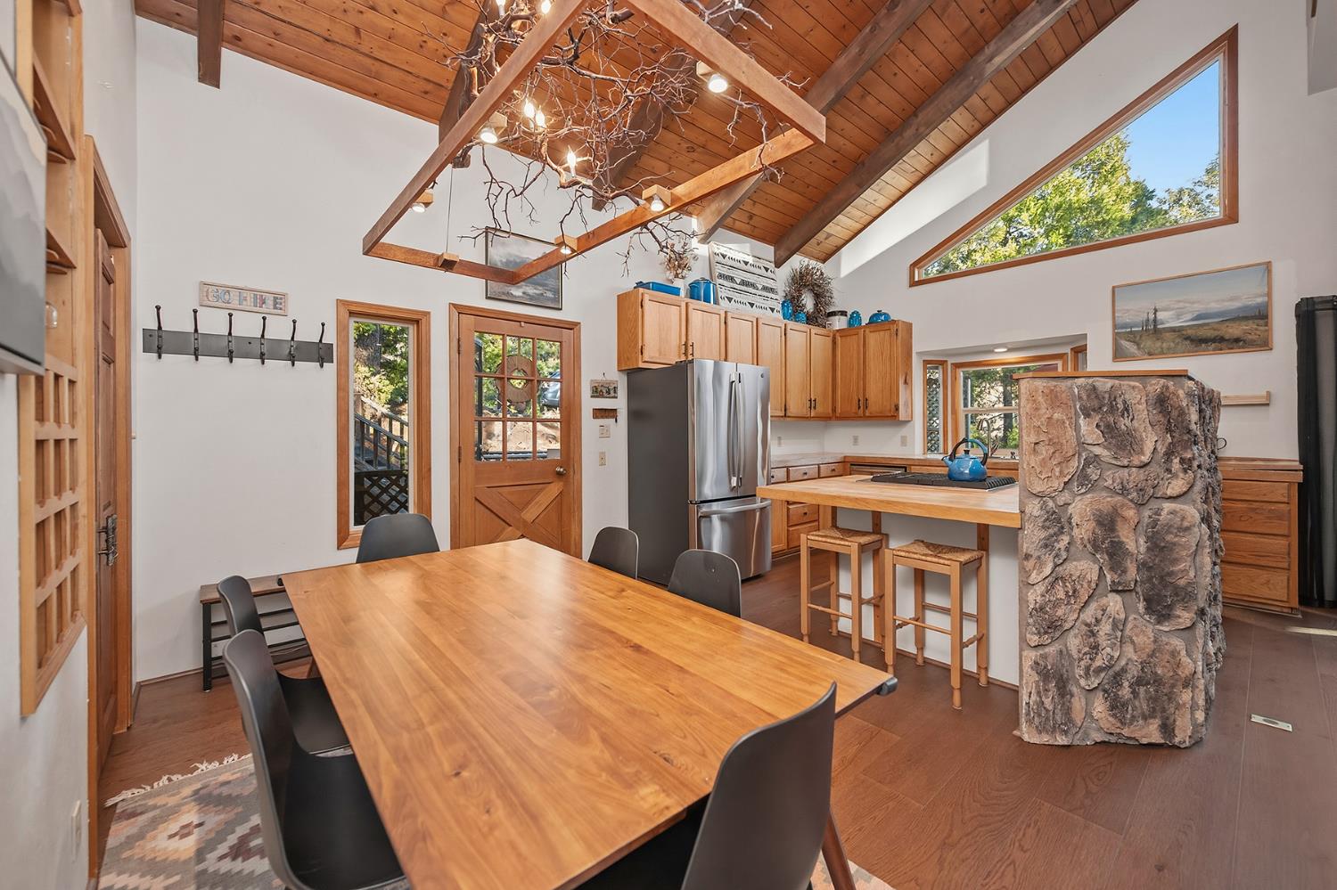 1260 Canyon View Court