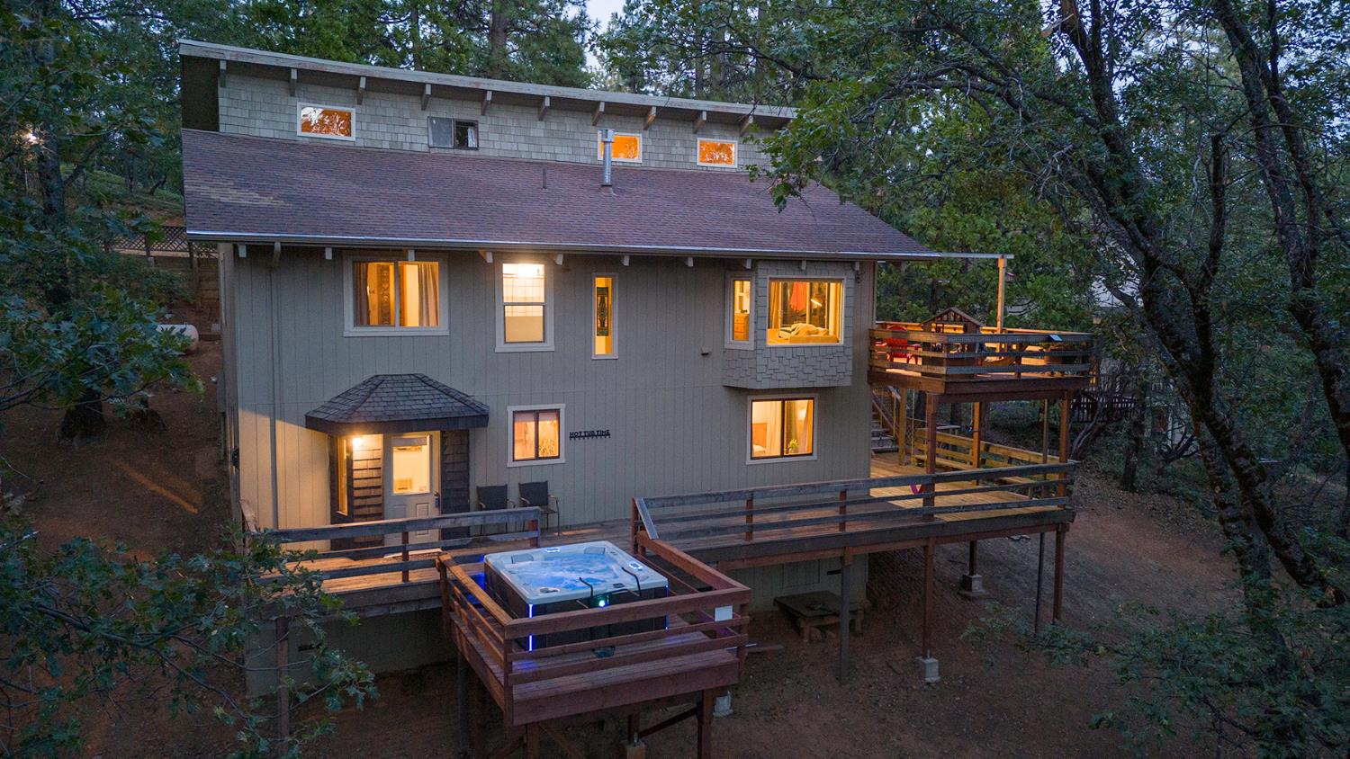 1260 Canyon View Court