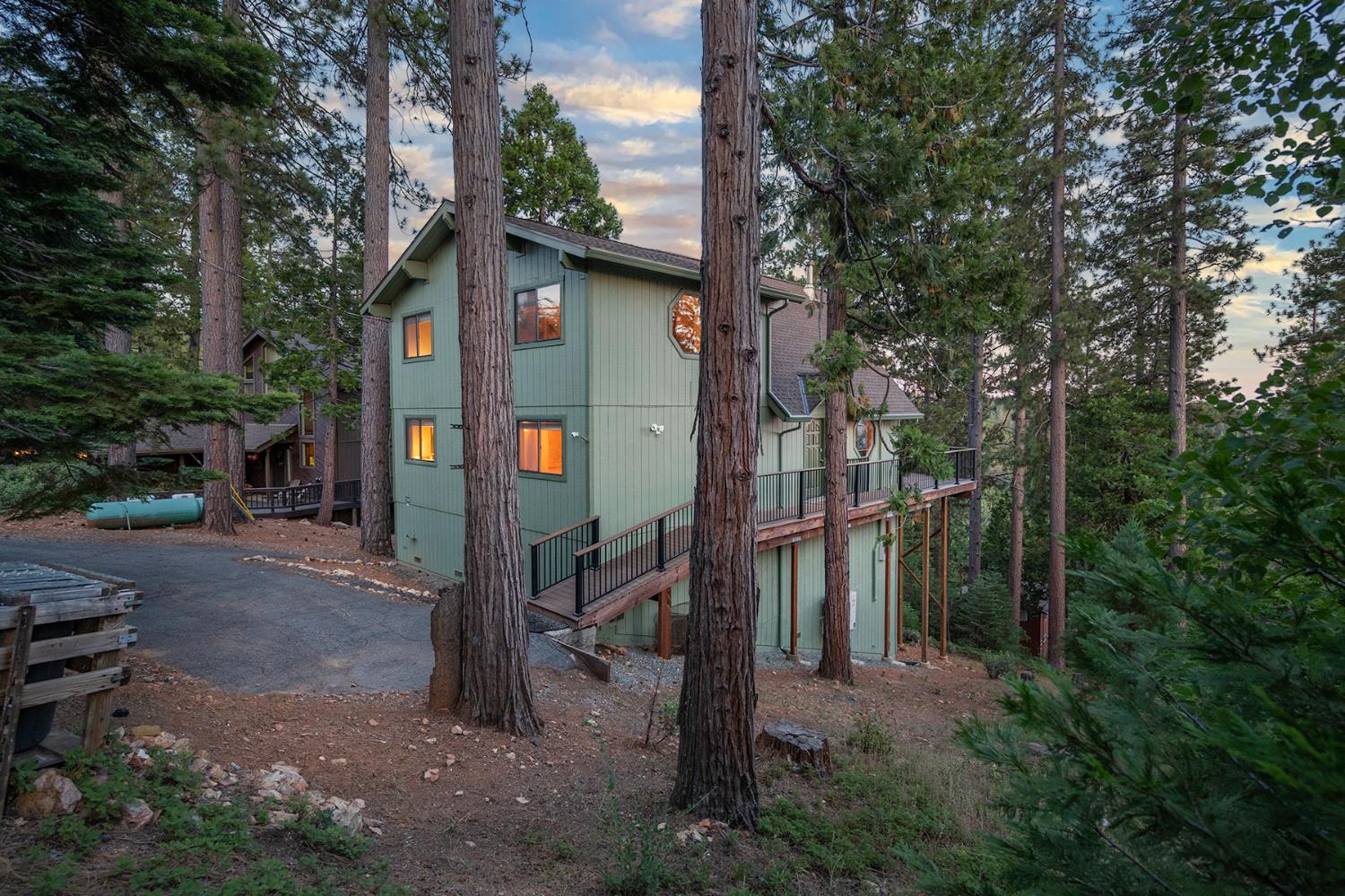 1302 Pebble Beach Way
