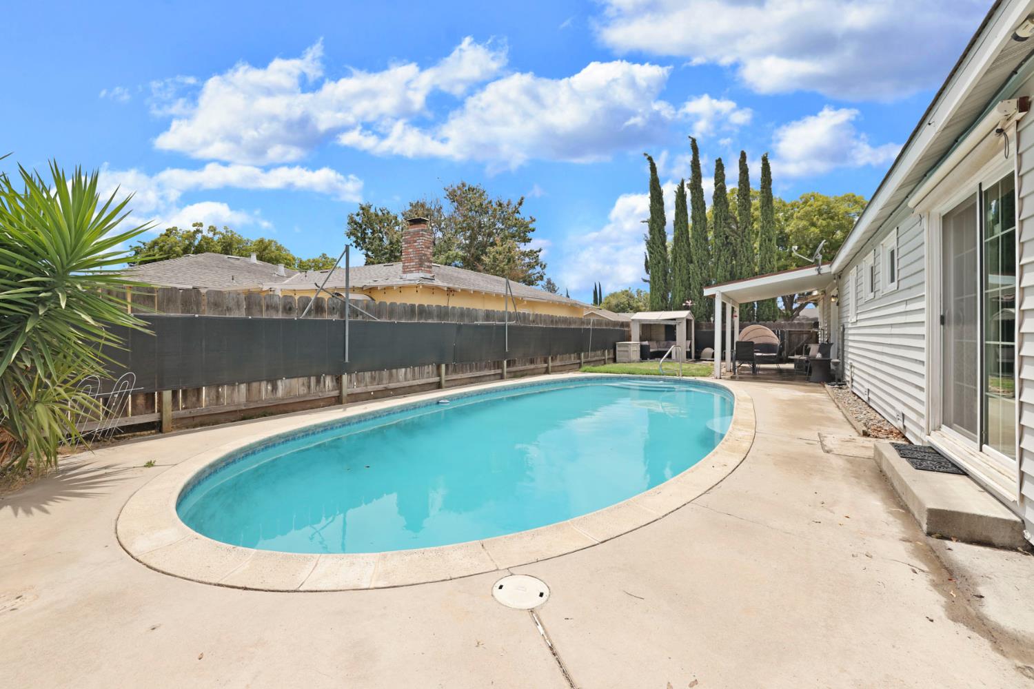 1700 Chapala Way