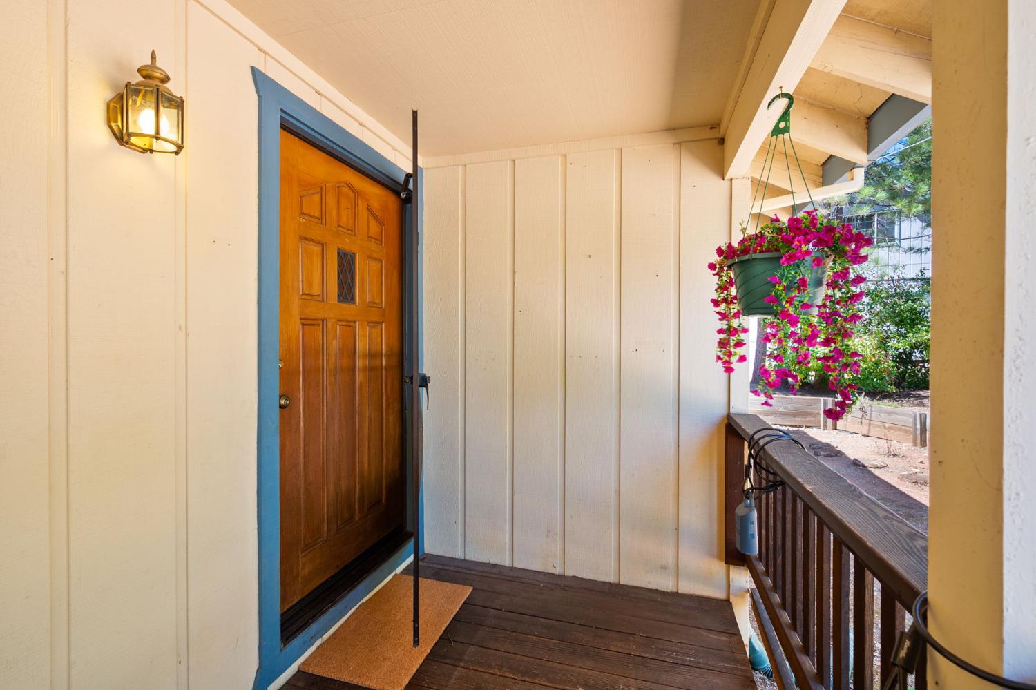 2015 E Mokelumne Drive