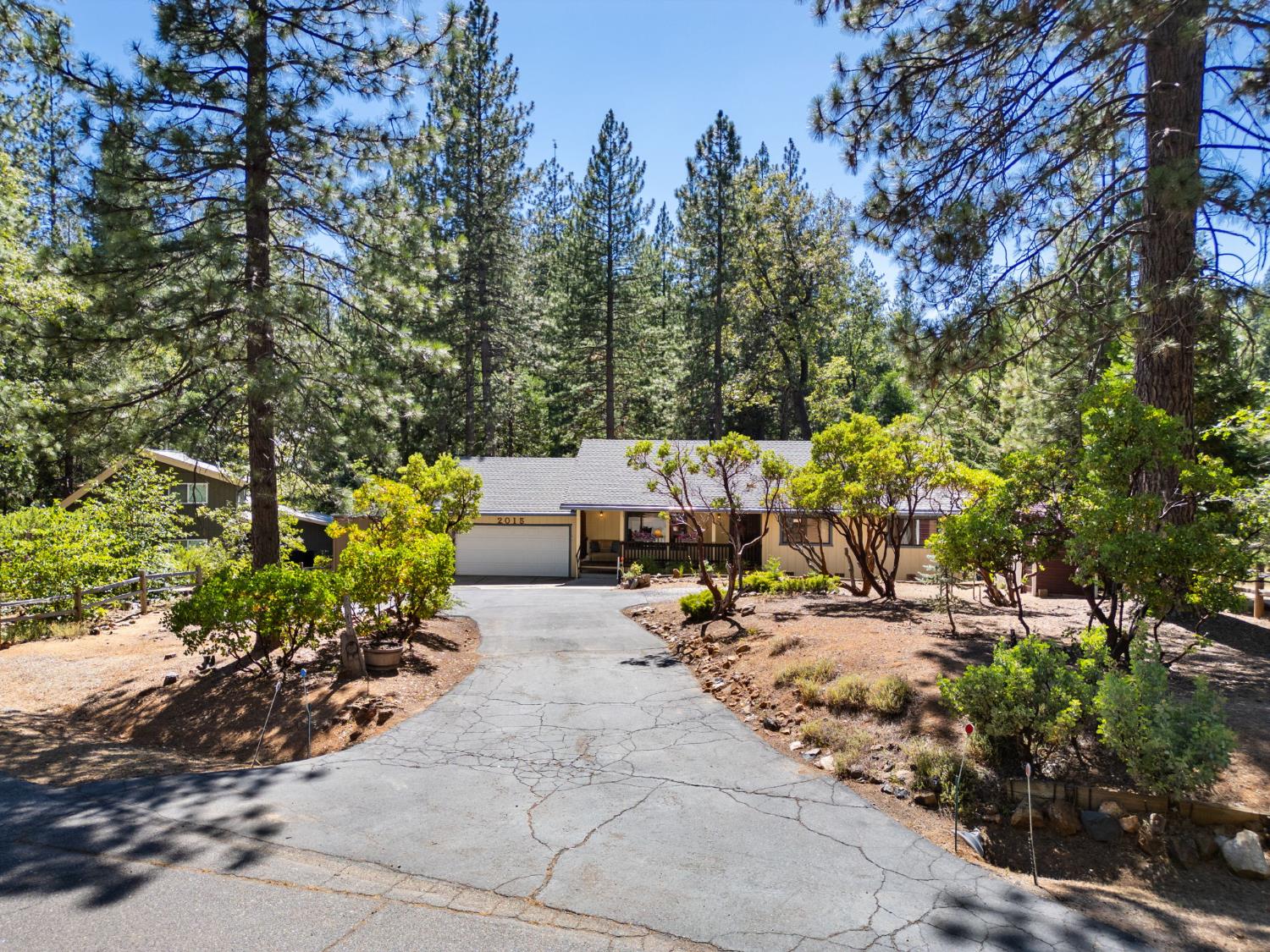 2015 E Mokelumne Drive