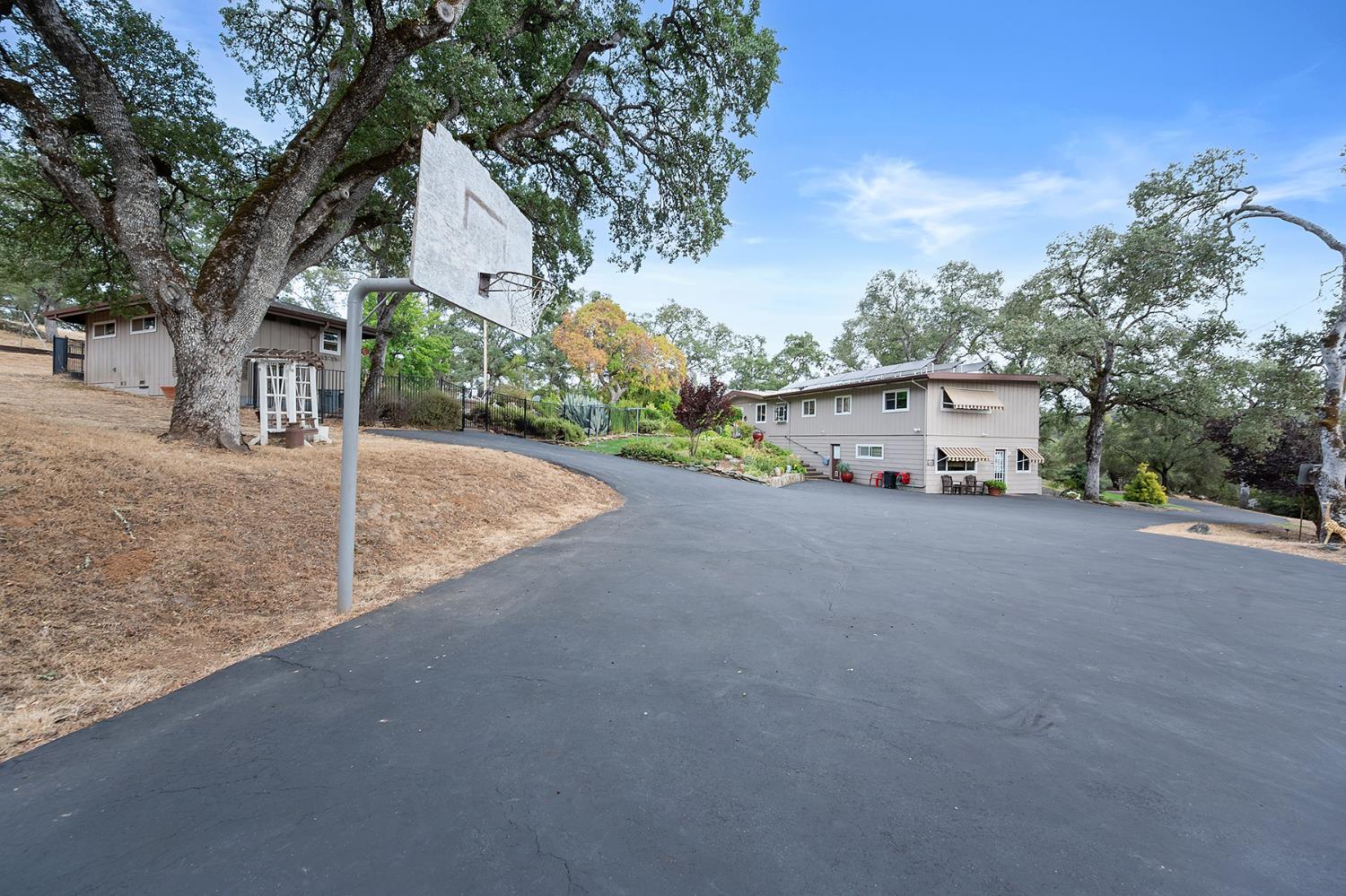 1493 Calaveritas Road