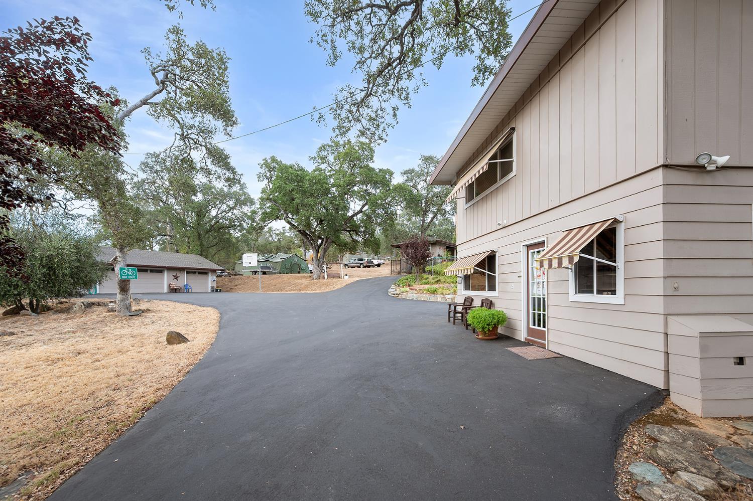 1493 Calaveritas Road