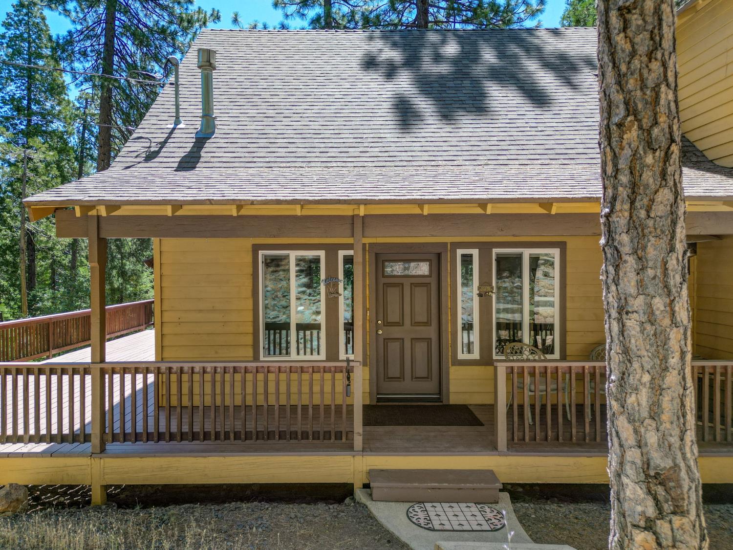 2746 Quartz Drive