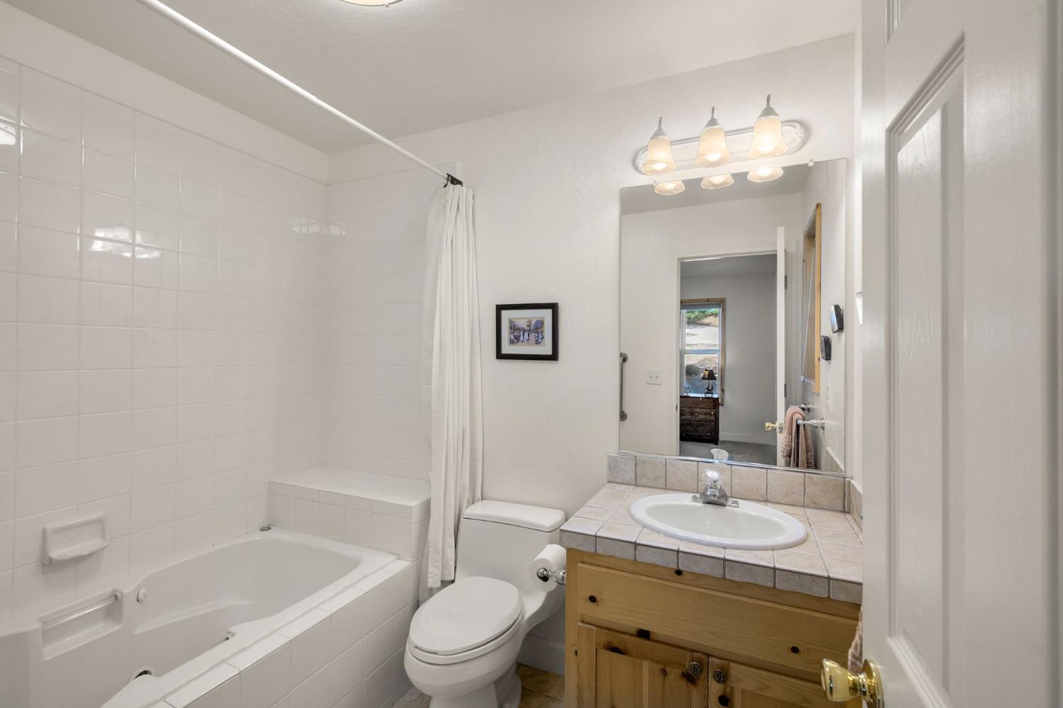 2746 Quartz Drive