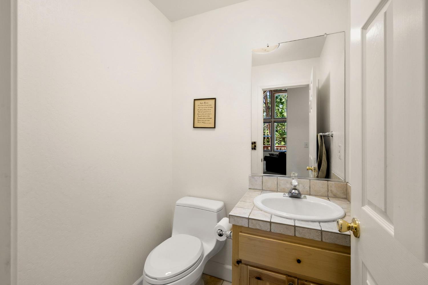 2746 Quartz Drive