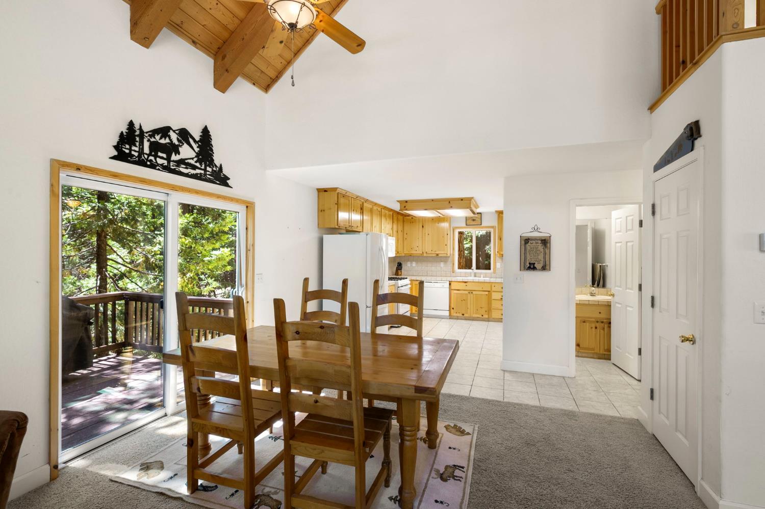 2746 Quartz Drive