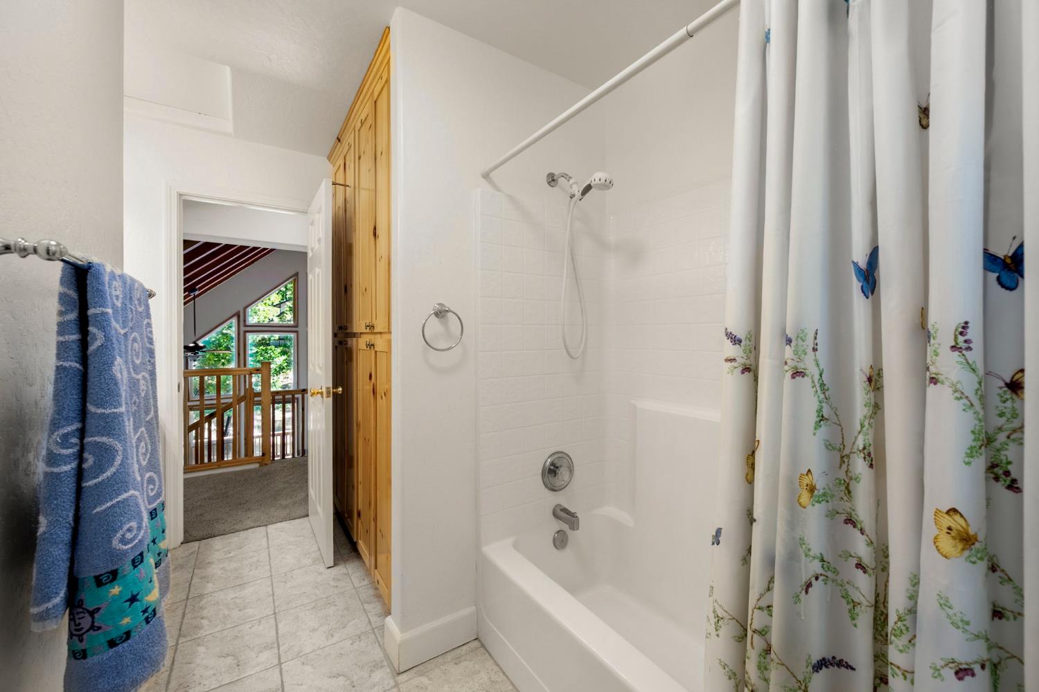 2746 Quartz Drive