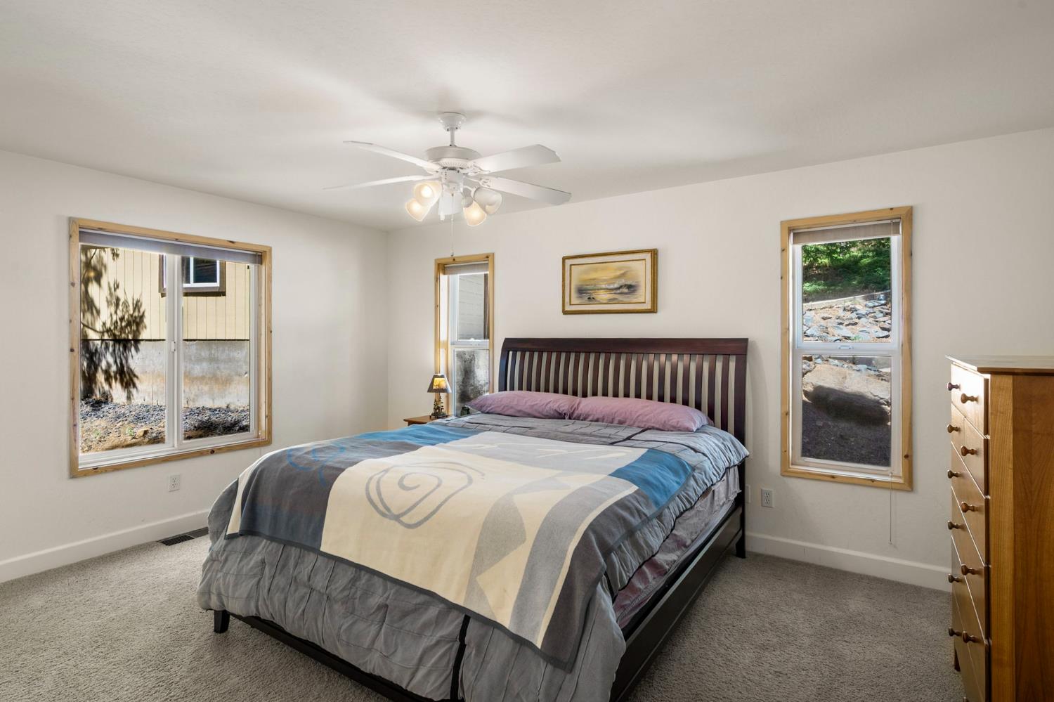 2746 Quartz Drive