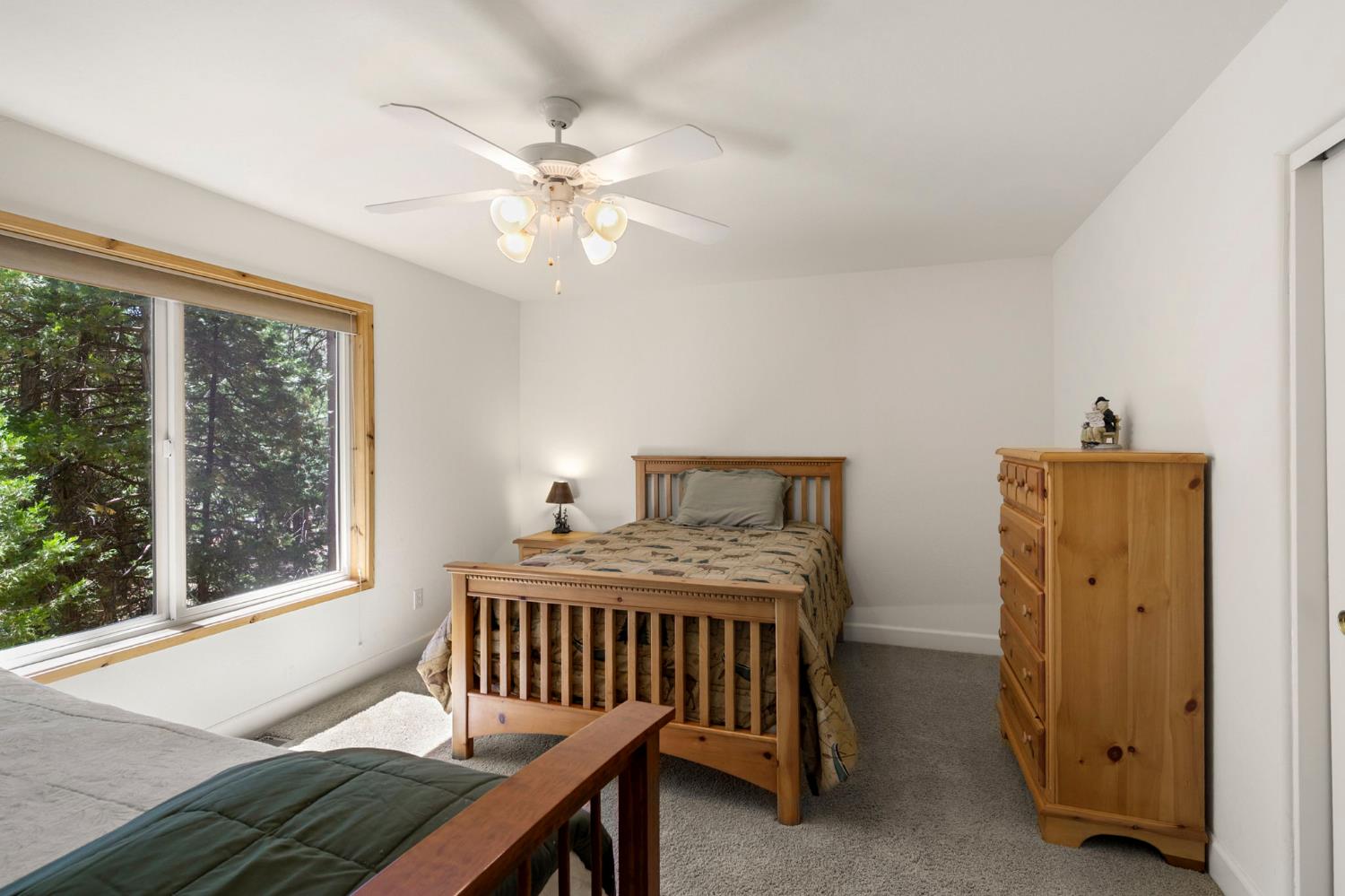 2746 Quartz Drive