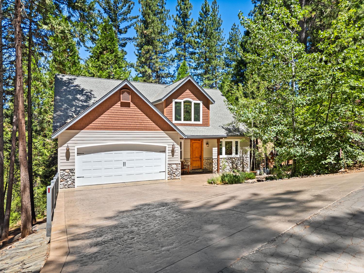 2838 Pine Knoll Drive
