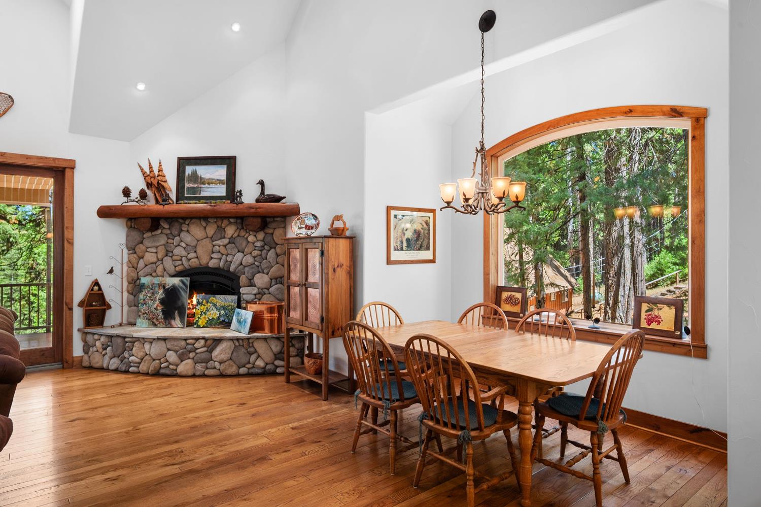 2838 Pine Knoll Drive