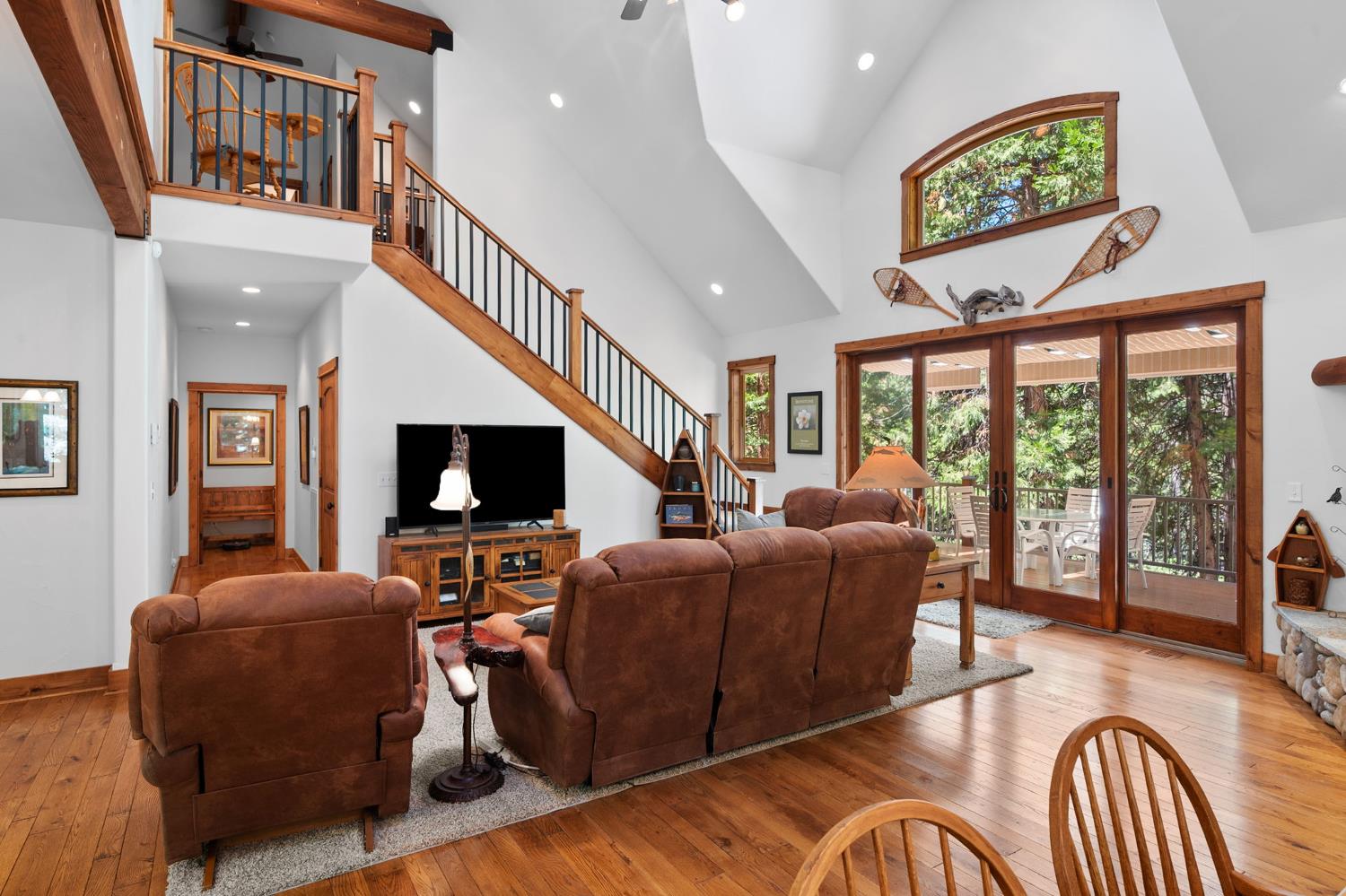 2838 Pine Knoll Drive