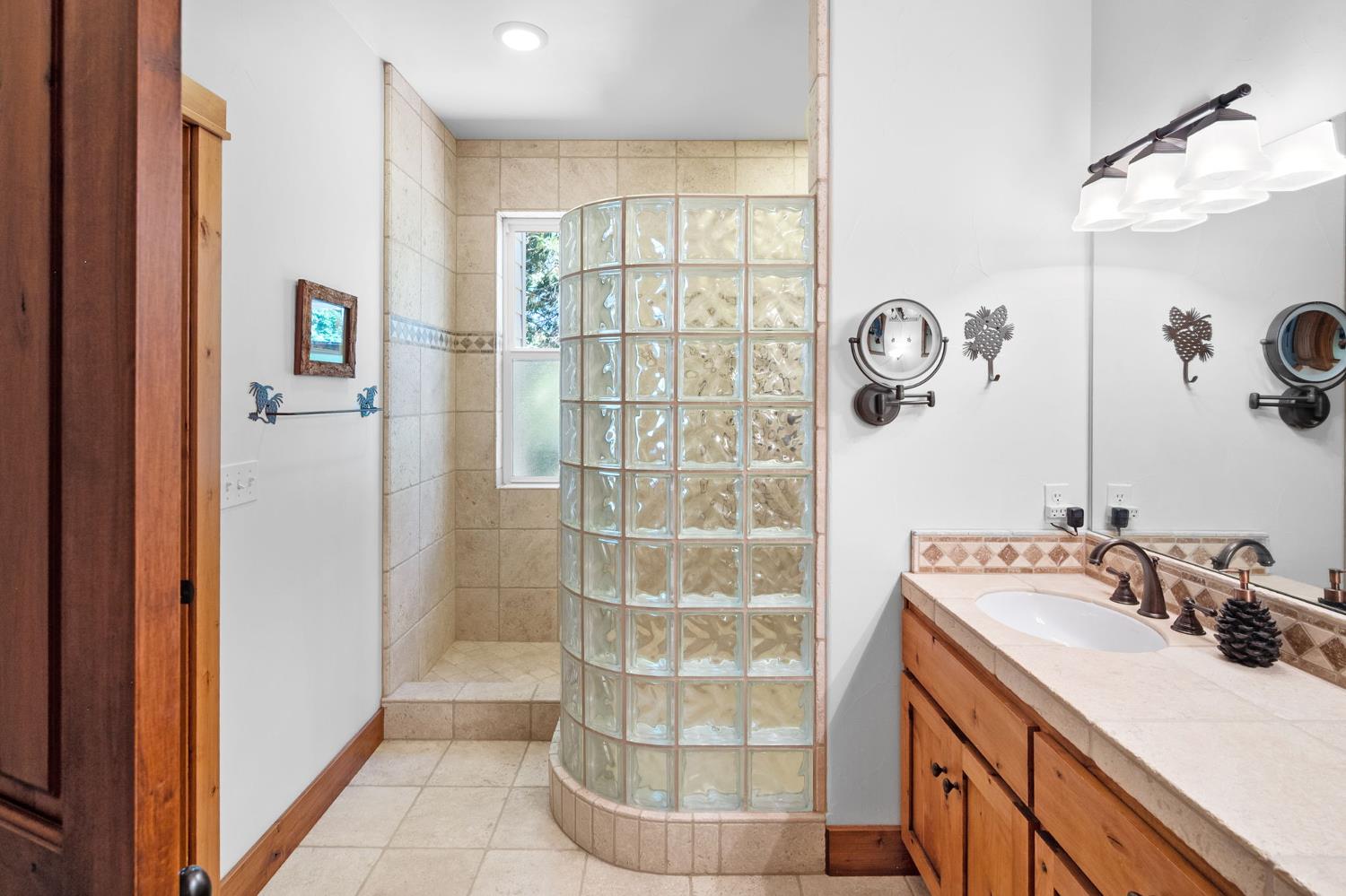 2838 Pine Knoll Drive