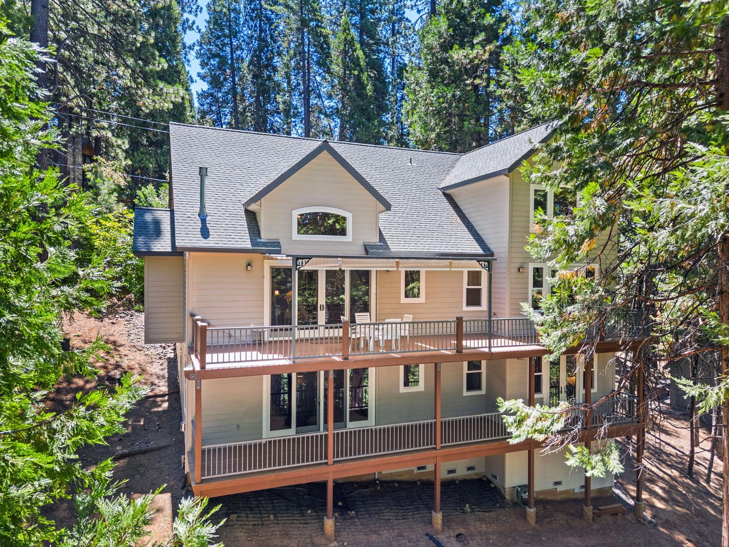 2838 Pine Knoll Drive