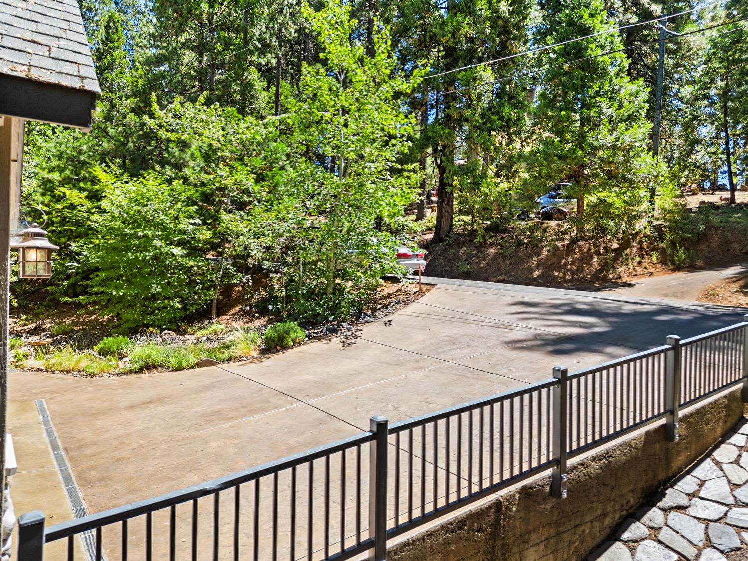 2838 Pine Knoll Drive