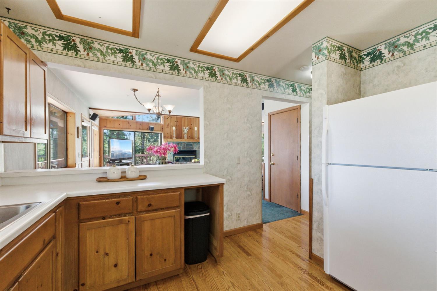 675 Skyline Drive