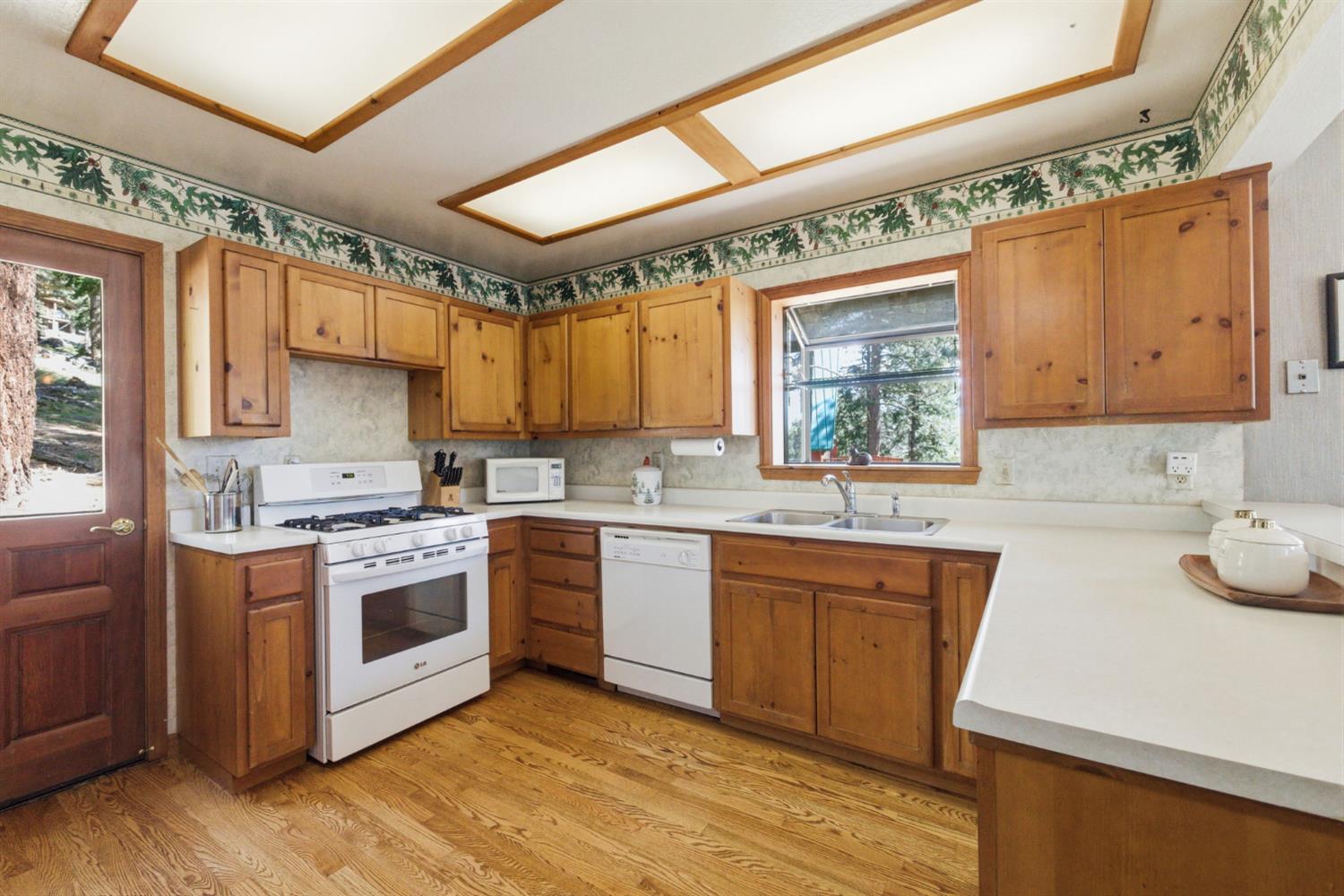 675 Skyline Drive